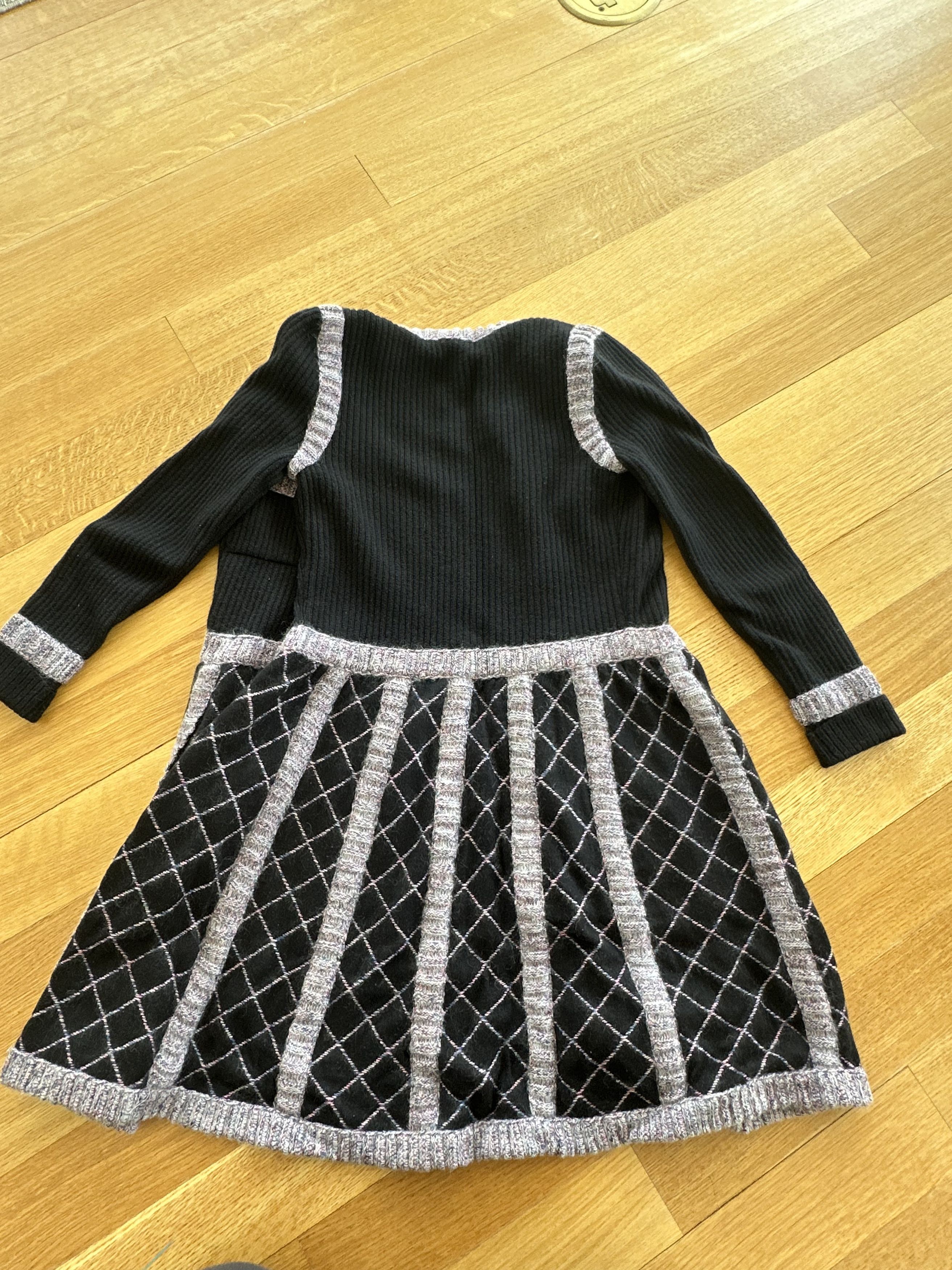 Chanel Chanel CC Button Knit cardigan Dress Size XXS / US 00 / IT 34 - 5 Thumbnail