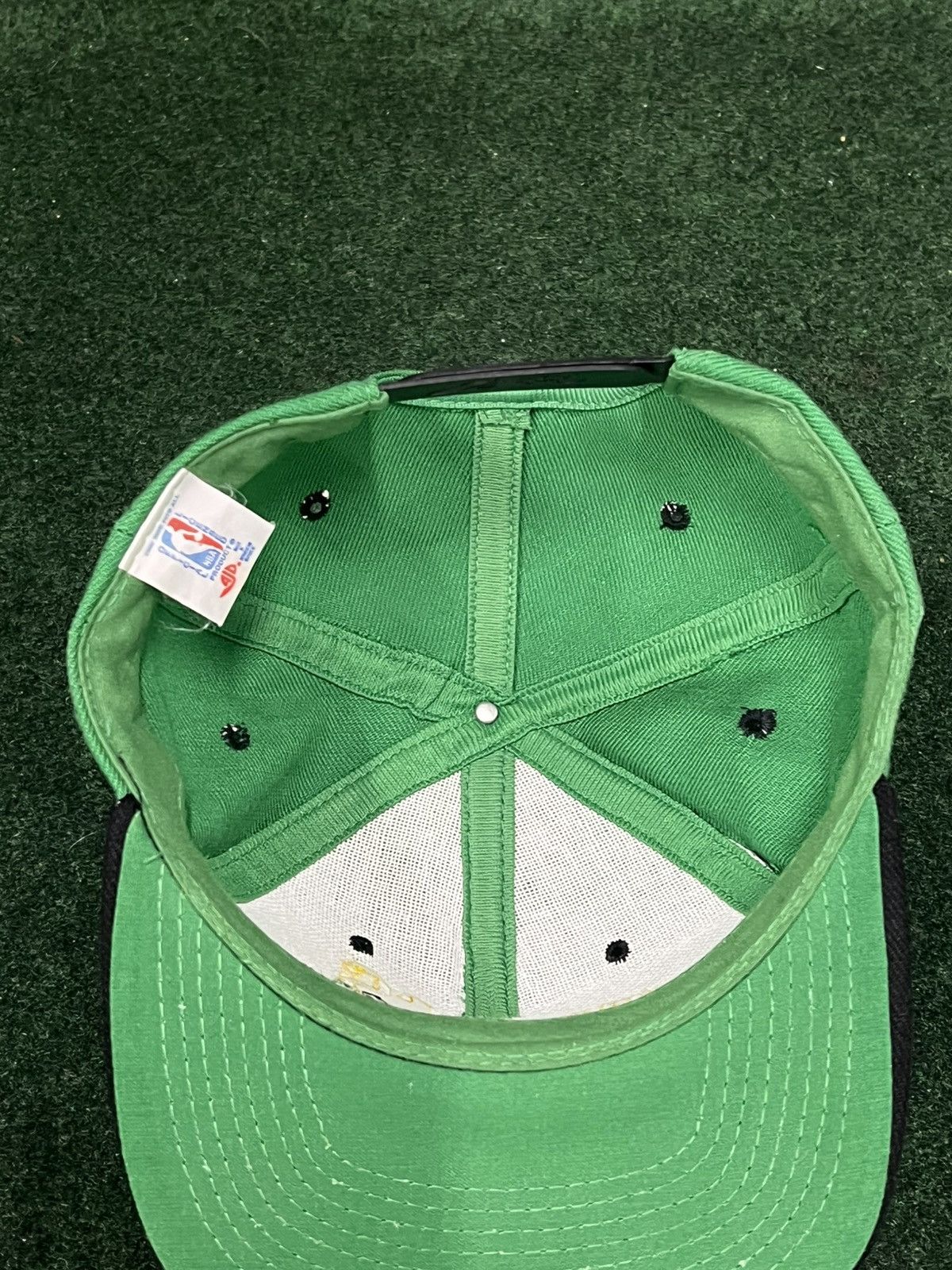 NBA Vintage 90s Boston Celtics Snapback Hat Size ONE SIZE - 6 Thumbnail