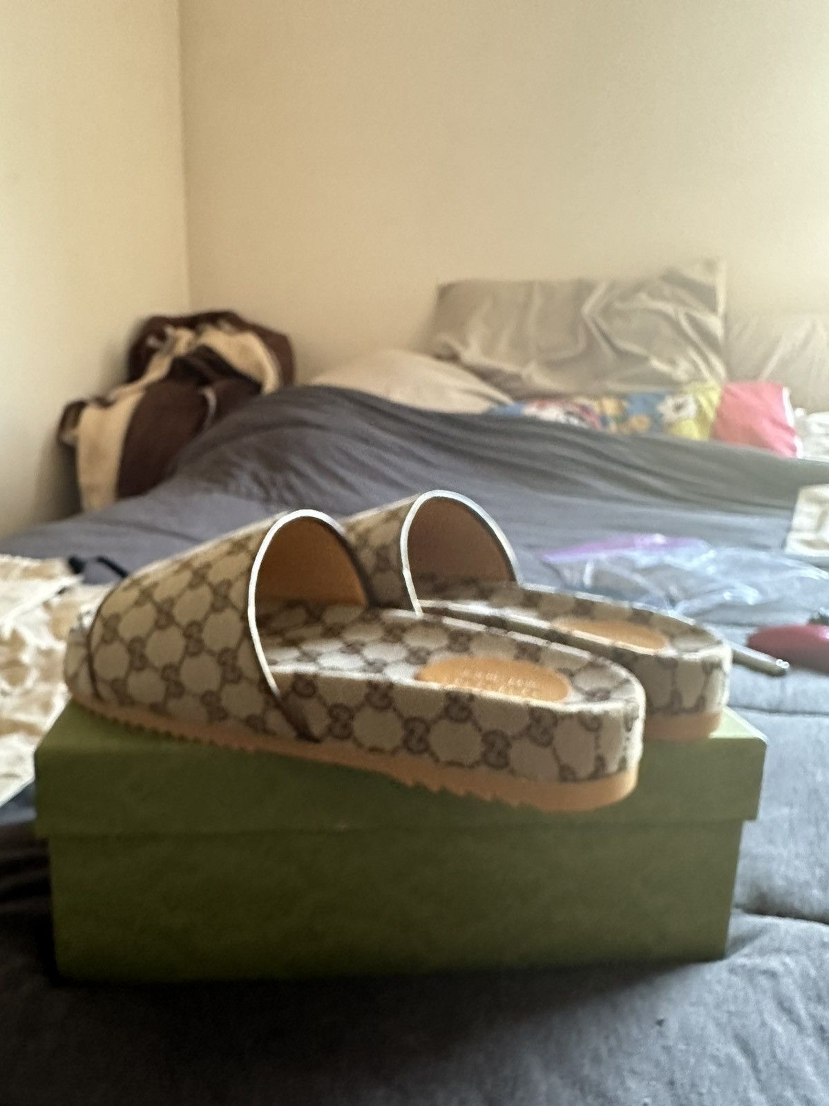 gucci slides