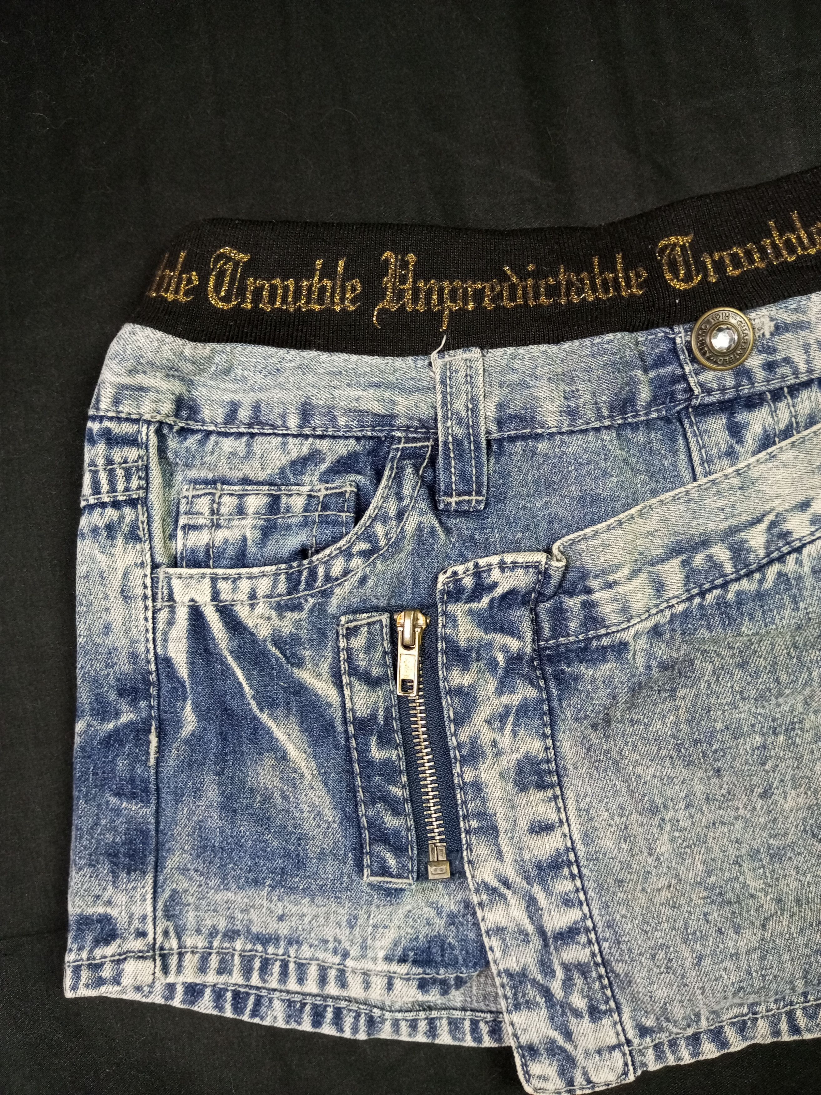 Japanese Brand Trouble Unpredictable japanese brand sexy shorts Size 27" / US 4 / IT 40 - 3 Thumbnail