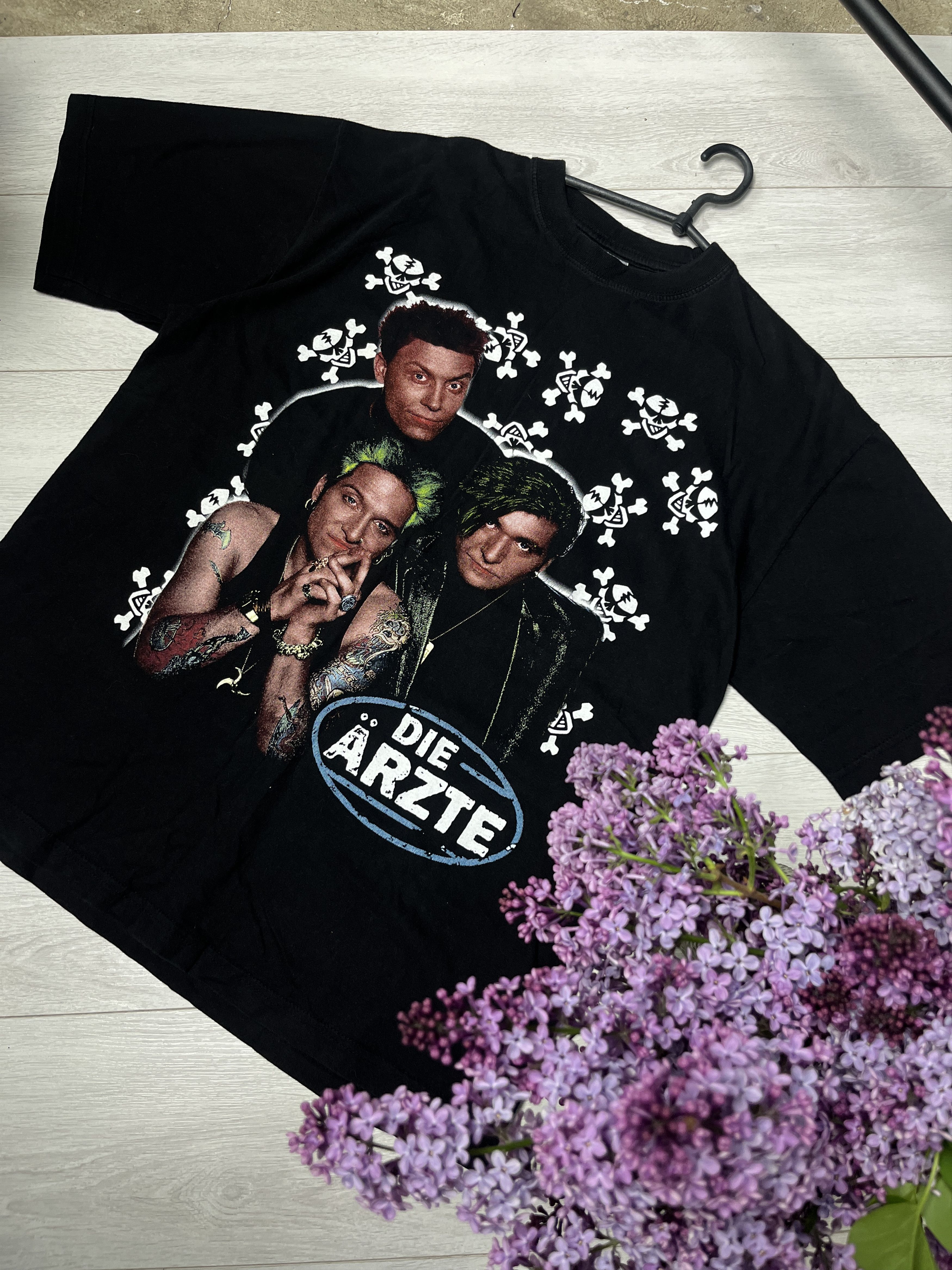 Band Tees 1990s DIE ÄRZTE GERMAN PUNK ROCK BAND TEE - LOT № 966 Size US XL / EU 56 / 4 - 3 Thumbnail