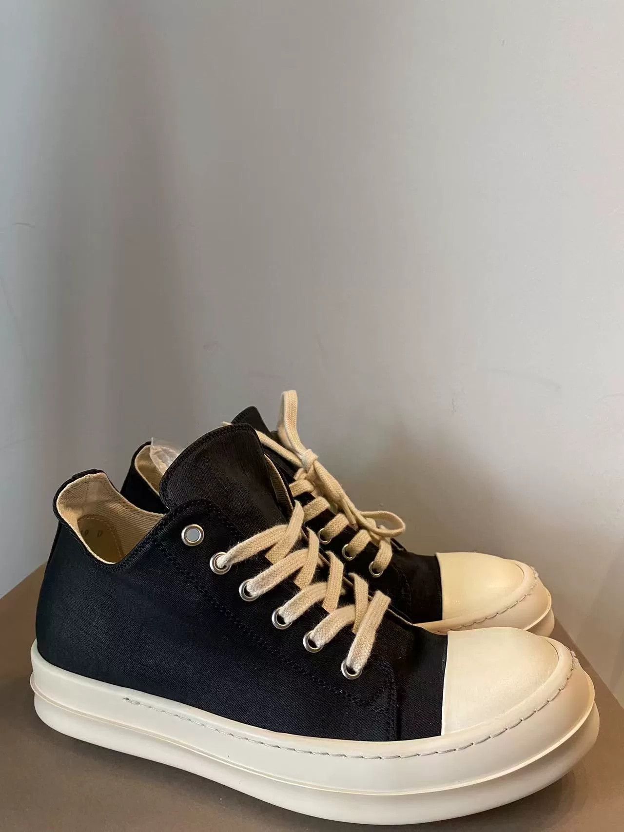 Rick Owens Rick Owens Low-Top Canvas Sneakers Size US 6 / EU 39 - 1 Thumbnail