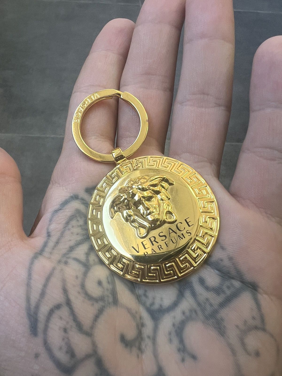 Versace Versace Gold Keychain Size ONE SIZE - 1 Thumbnail