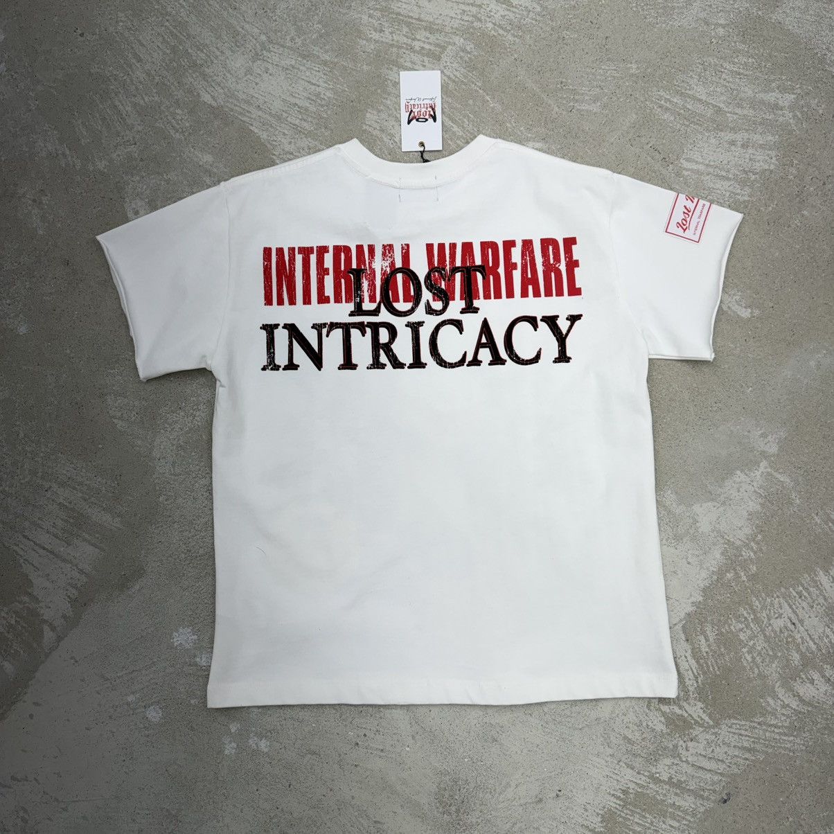 LOST INTRICACY LOST INTRICACY FRONT PAGE MAG TEE (WHITE) Size US S / EU 44-46 / 1 - 6 Thumbnail