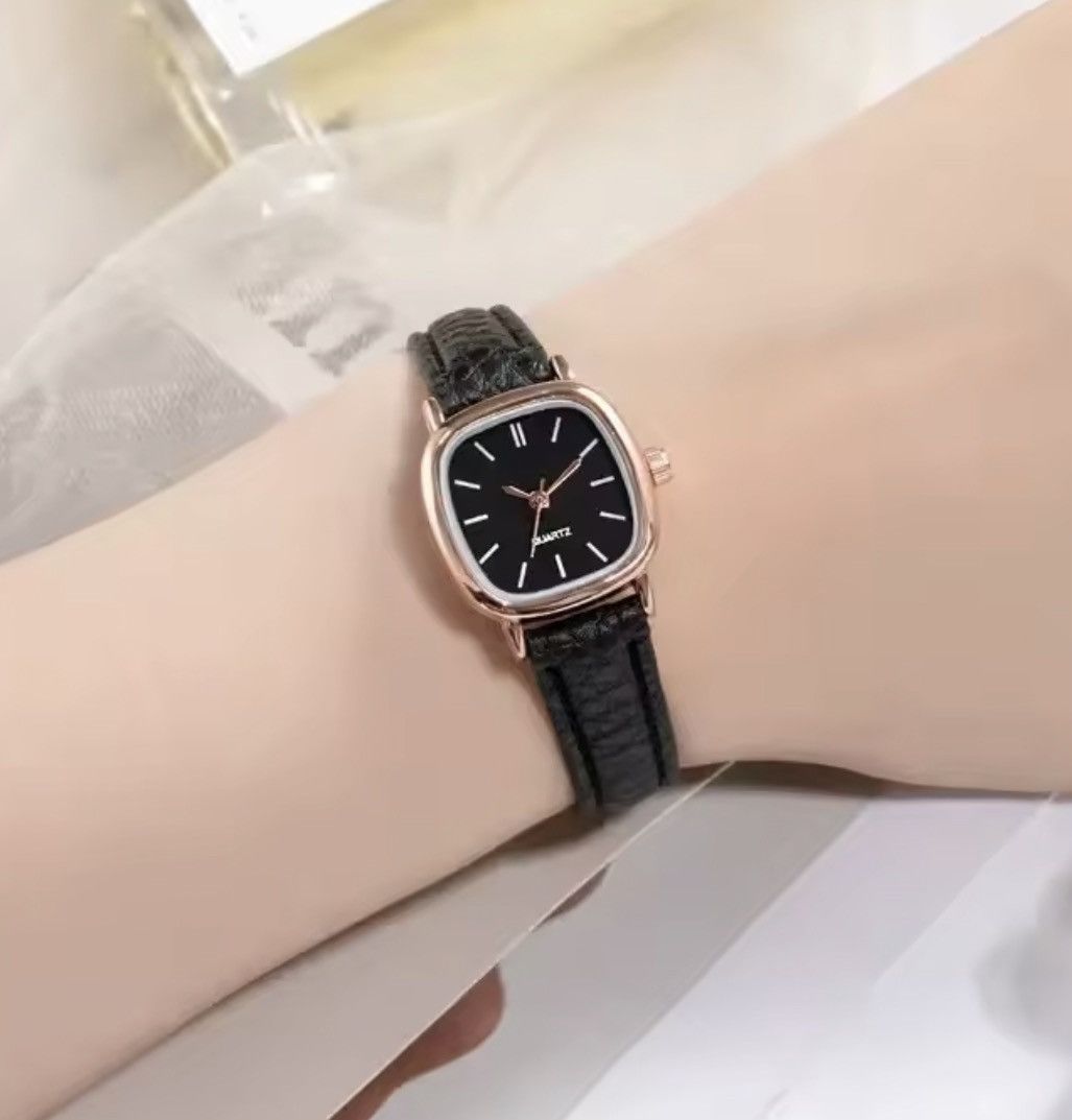 Jewelry 2000s vintage style cute square black leather luxury watch Size ONE SIZE - 2 Thumbnail
