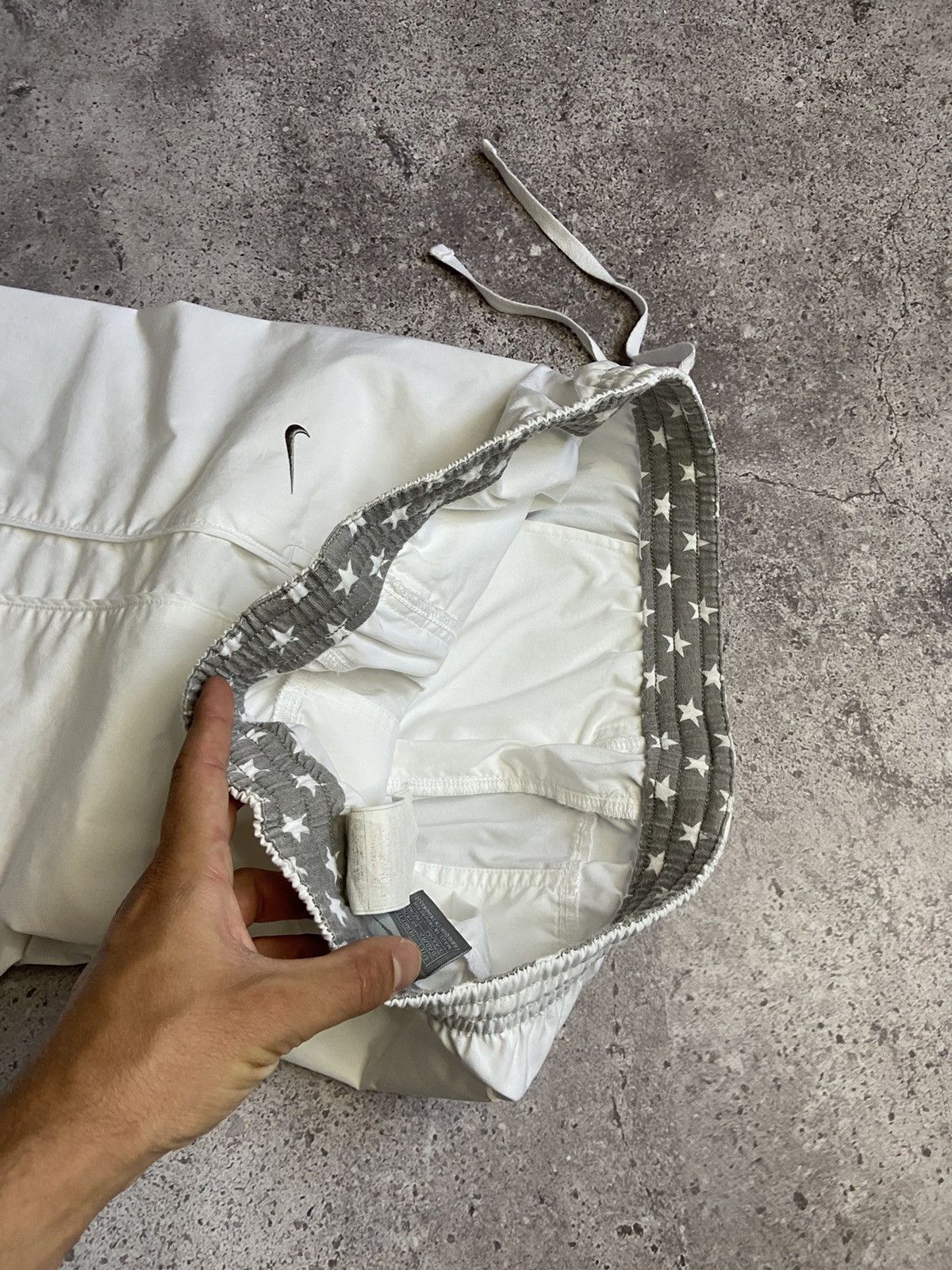 Nike Vintage Nike Track Pants Baggy White Size US 32 / EU 48 - 5 Thumbnail