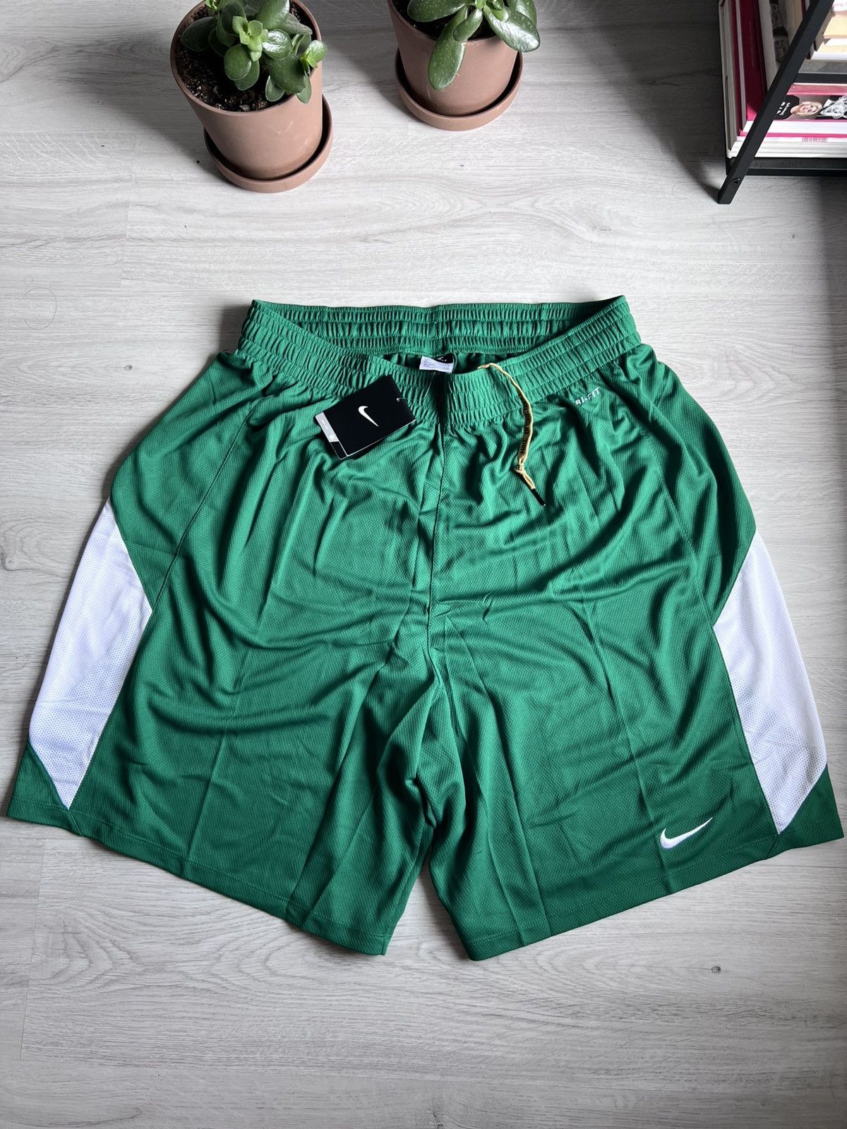 Nike Nike basketball shorts Size US 44 / EU 60 - 1 Thumbnail