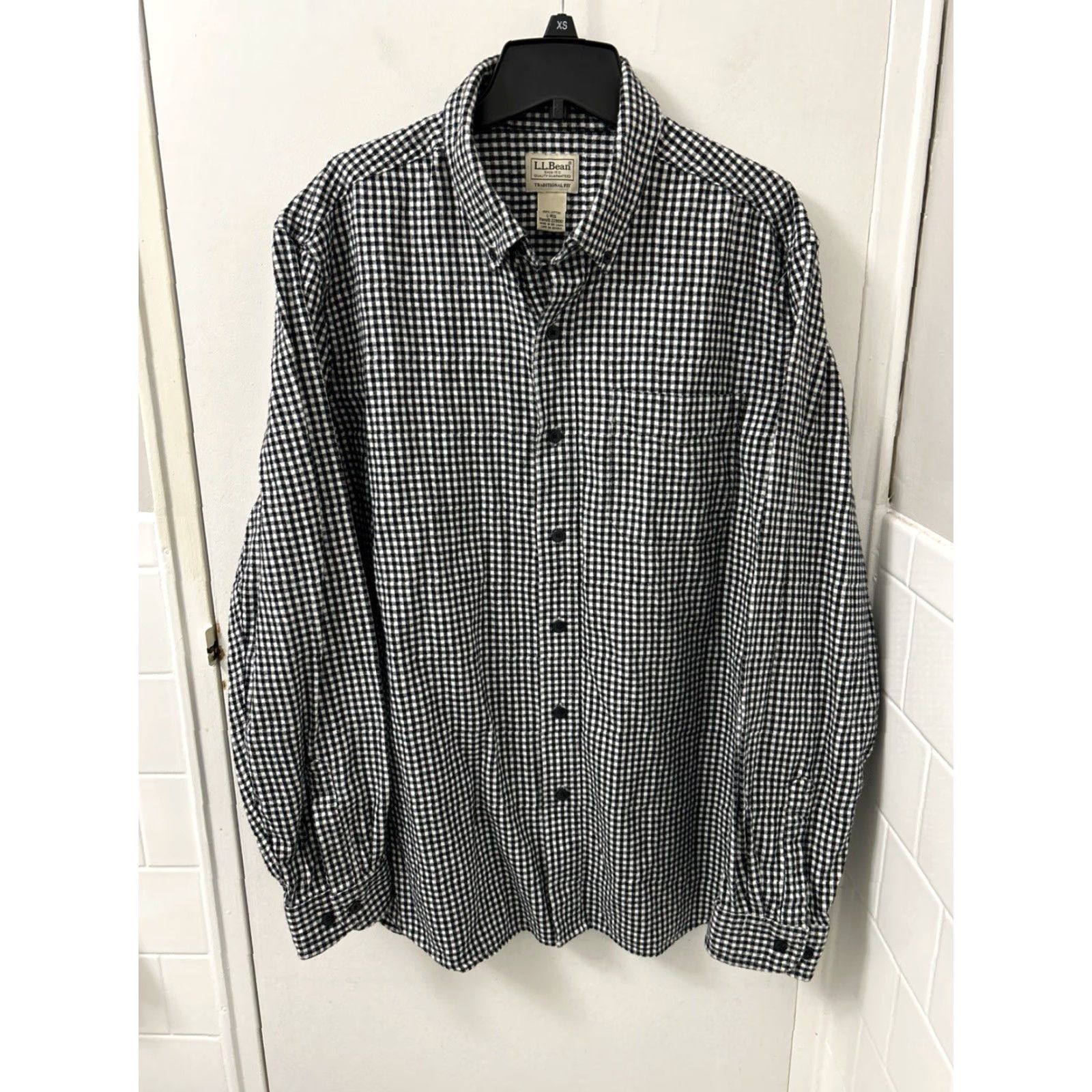 Vintage LL Bean Shirt Mens Large Black White Scotch Plaid Flannel Traditional Fit 228061 Size US L / EU 52-54 / 3 - 2 Thumbnail