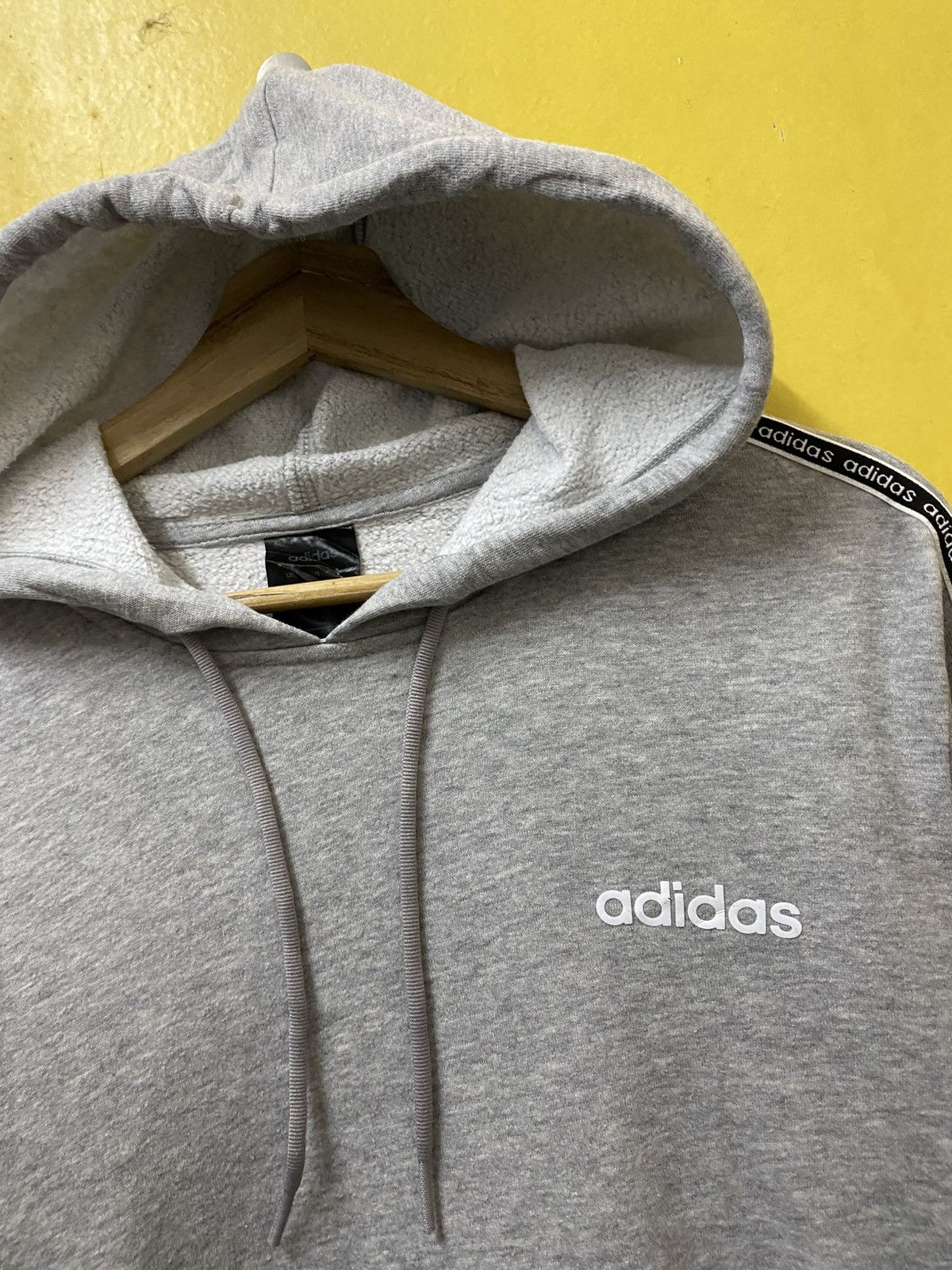 Adidas Adidas Hoodie Small Logo Size US M / EU 48-50 / 2 - 3 Thumbnail