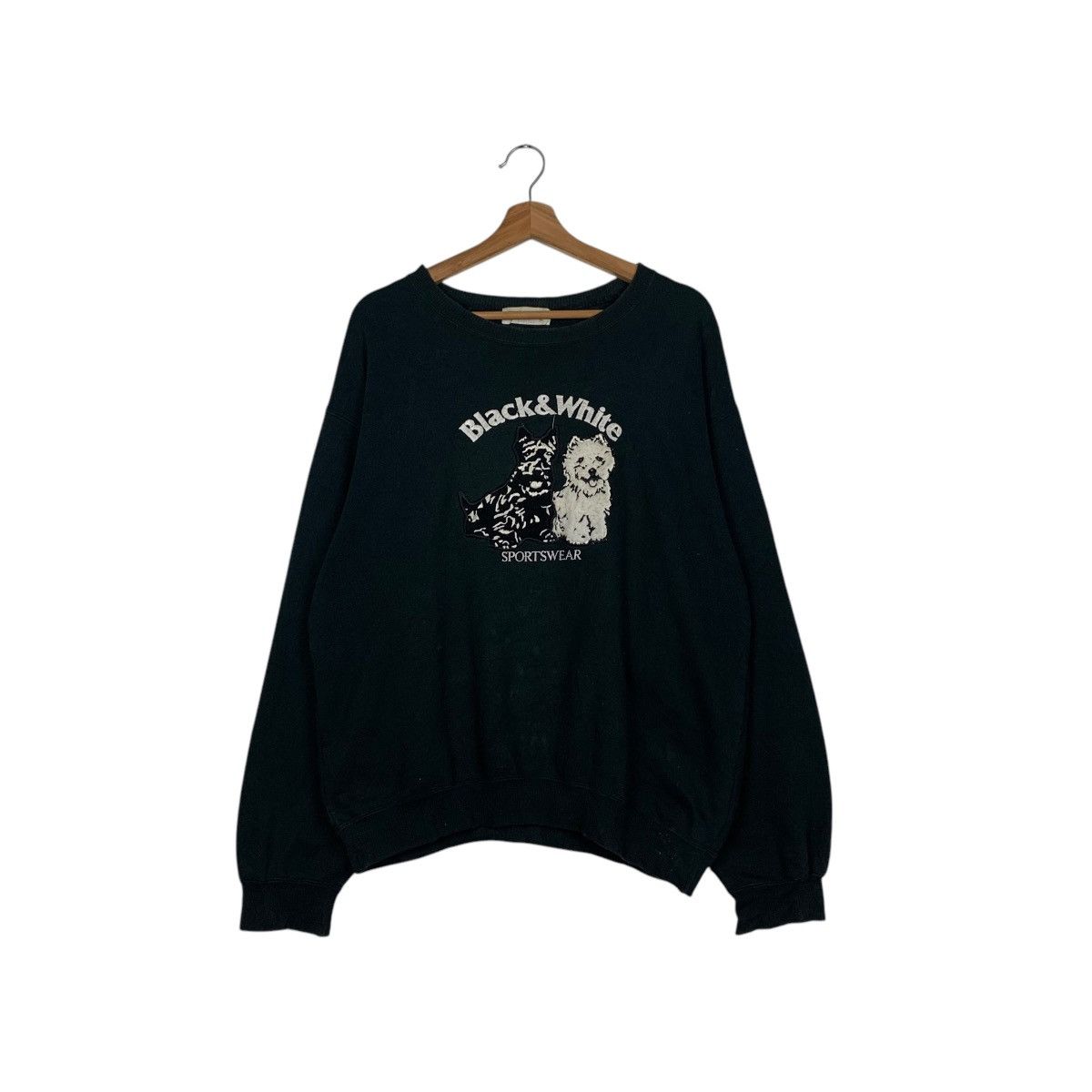 Japanese Brand BLACK & WHITE Embroidery Puppies Logo Sweatshirt #1875-C82 Size US M / EU 48-50 / 2 - 1 Thumbnail