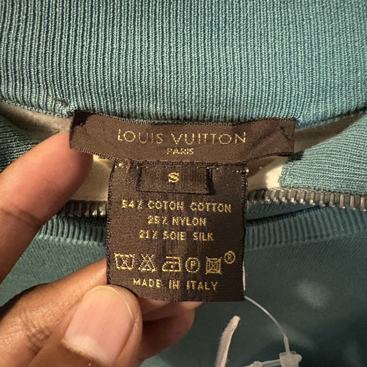 Louis Vuitton Beautiful Louis Vuitton Double Collar Sweater Size US M / EU 48-50 / 2 - 3 Thumbnail