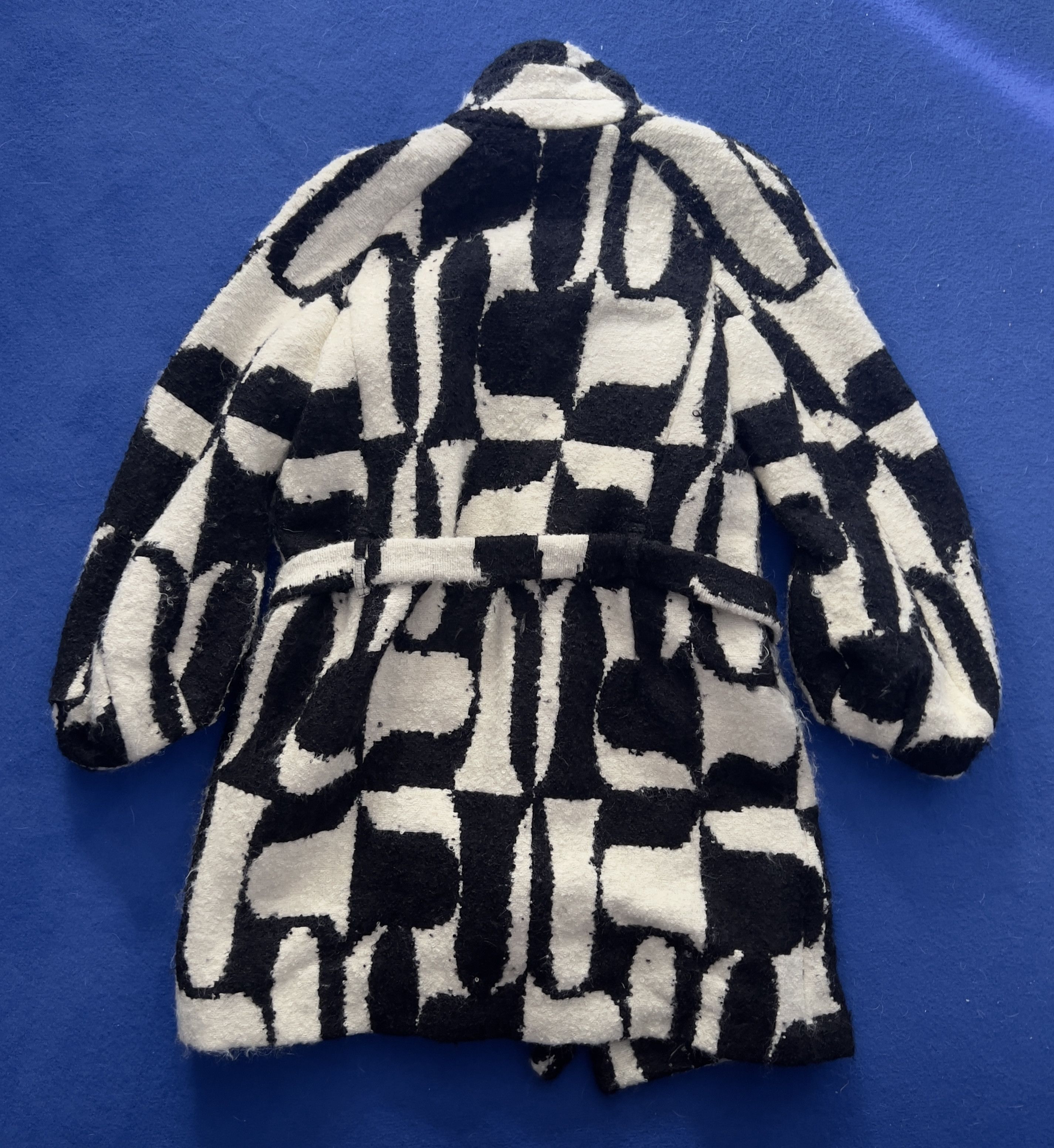 Dries Van Noten Dries Van Noten Archive Fall Winter 2011 Runway Coat Size XL / US 12-14 / IT 48-50 - 4 Thumbnail
