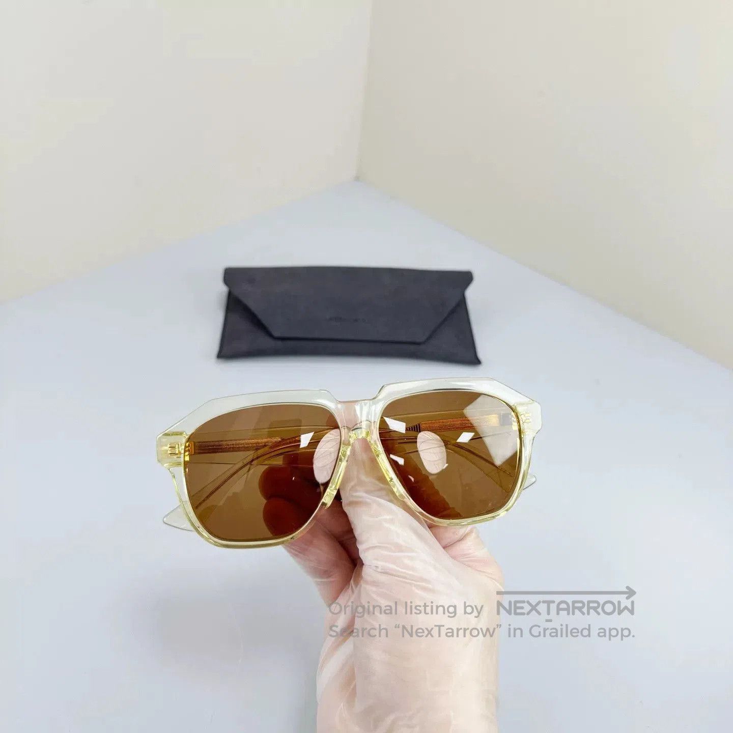 Bottega Veneta Bottega Veneta Gold Letter Sunglasses. Size ONE SIZE - 2 Thumbnail