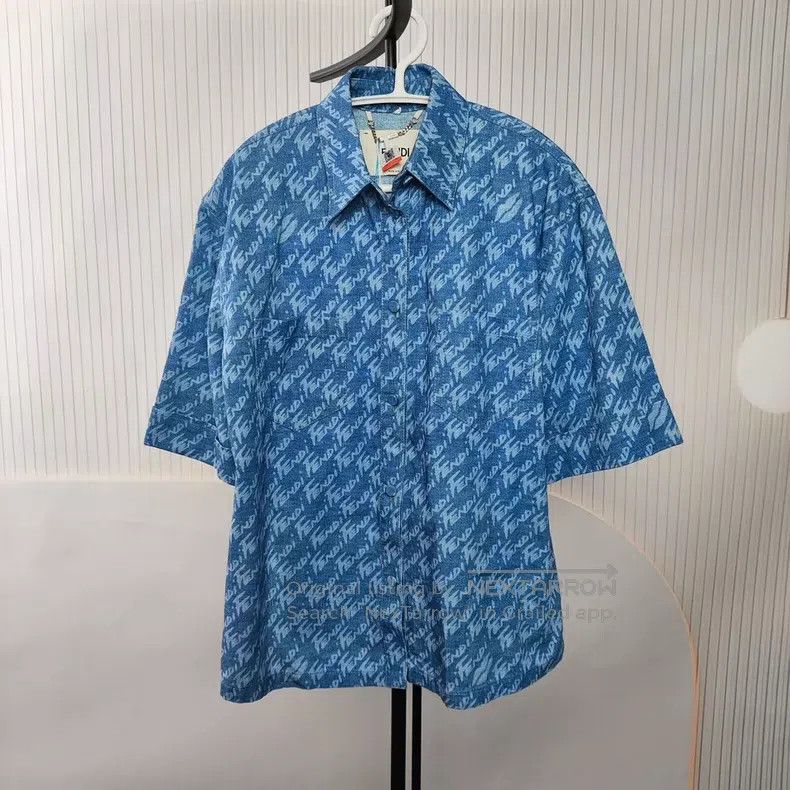 Fendi Fendi Denim Collar Printed Short-Sleeve Shirt Size XXS / US 00 / IT 34 - 1 Thumbnail