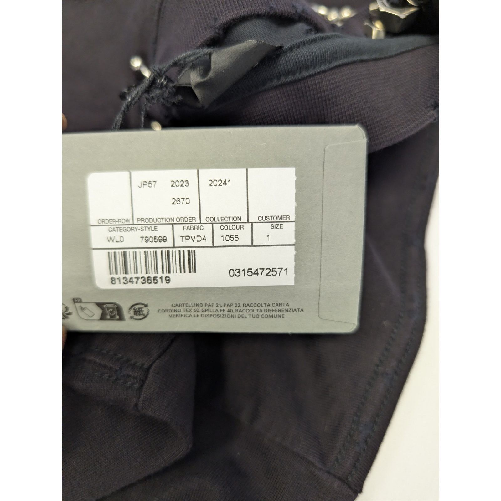 Balenciaga o1rshd1 Pierced Oversized Long Sleeve Jersey T-Shirt Black Size US S / EU 44-46 / 1 - 22 Thumbnail