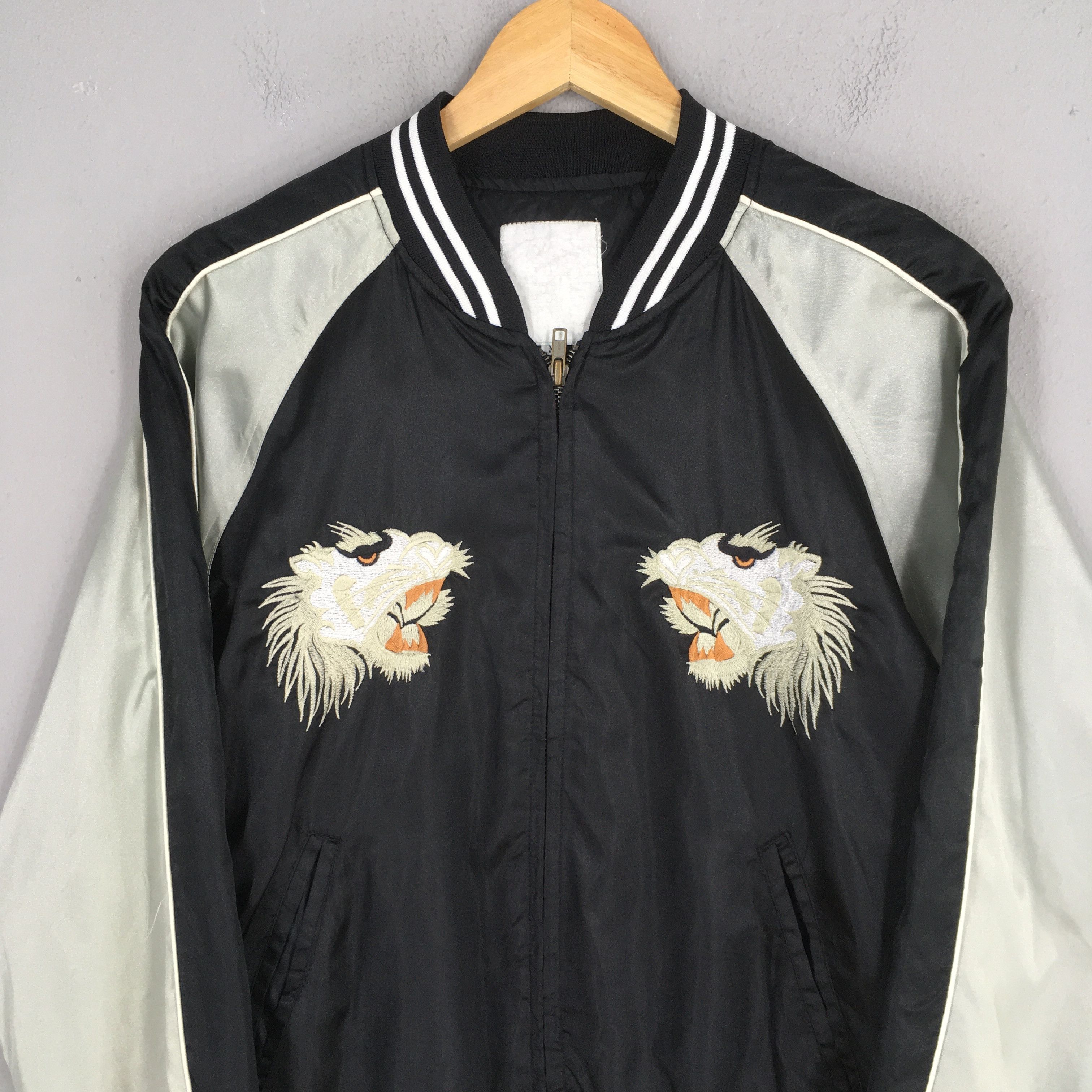 Japanese Brand Vintage Sukajan Souvenir Tiger Head Bomber Jacket M Size US M / EU 48-50 / 2 - 2 Thumbnail