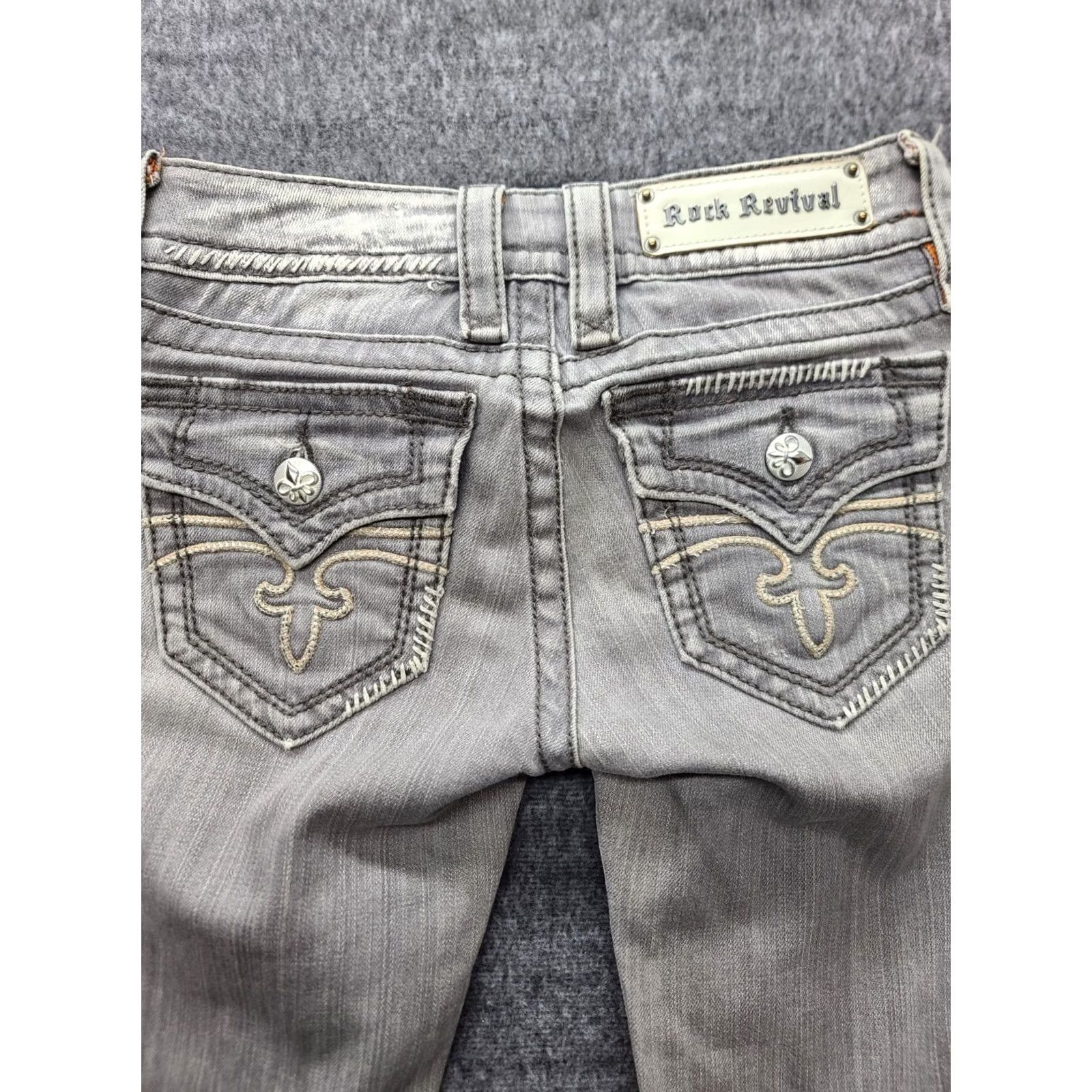 Vintage Rock Revival Jeans Womens 25 x 30 Celine Straight Leather Stitch Fleur De Lis Jeans Gray 5-Pocket Design Regular Cowboy Western Y2K Womens Size 42" / US 20 - 2 Thumbnail