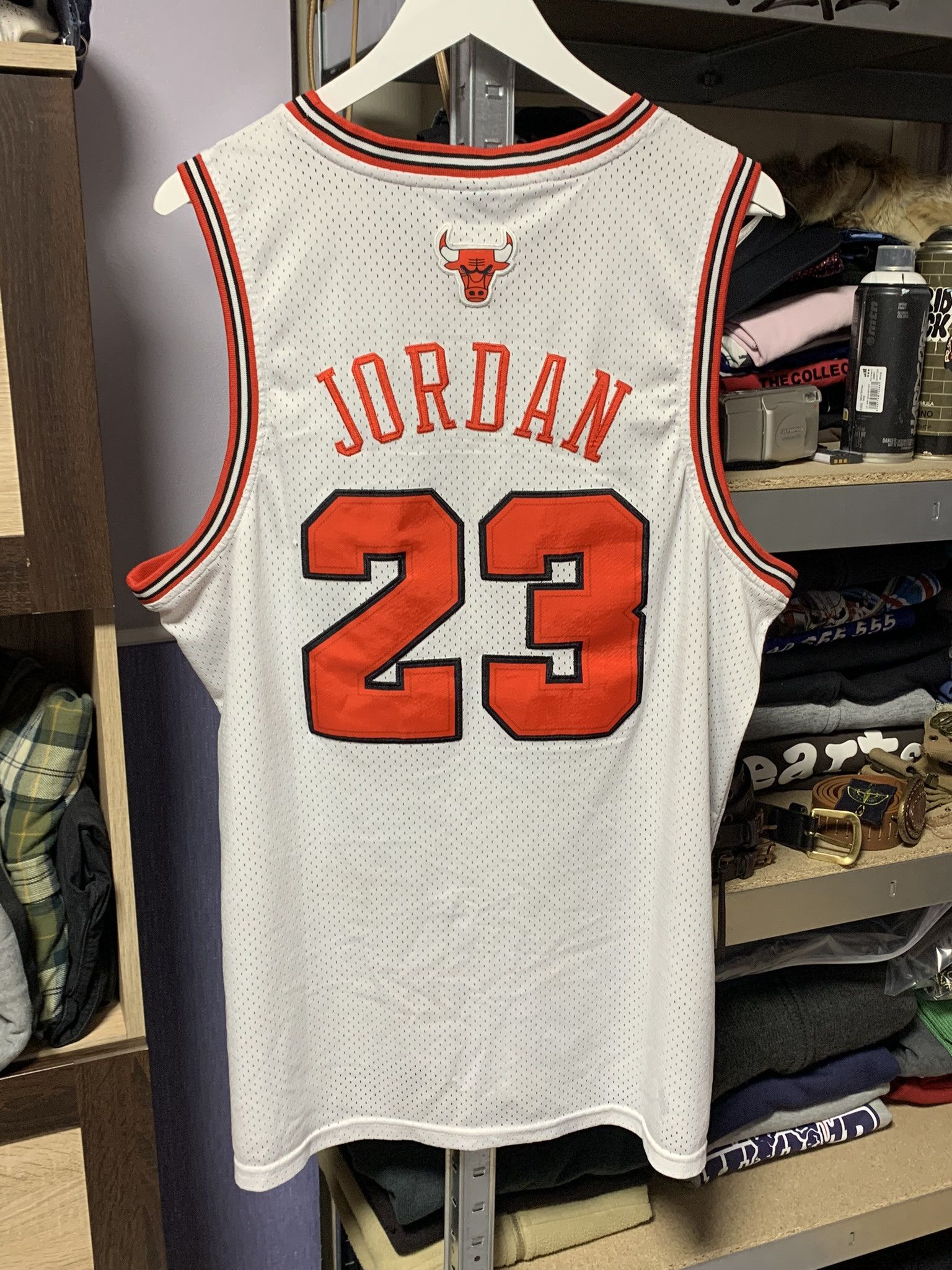 Nike Vintage Nike Chicago Bulls NBA Jersey Jordan #23 XL Size US XL / EU 56 / 4 - 14 Thumbnail