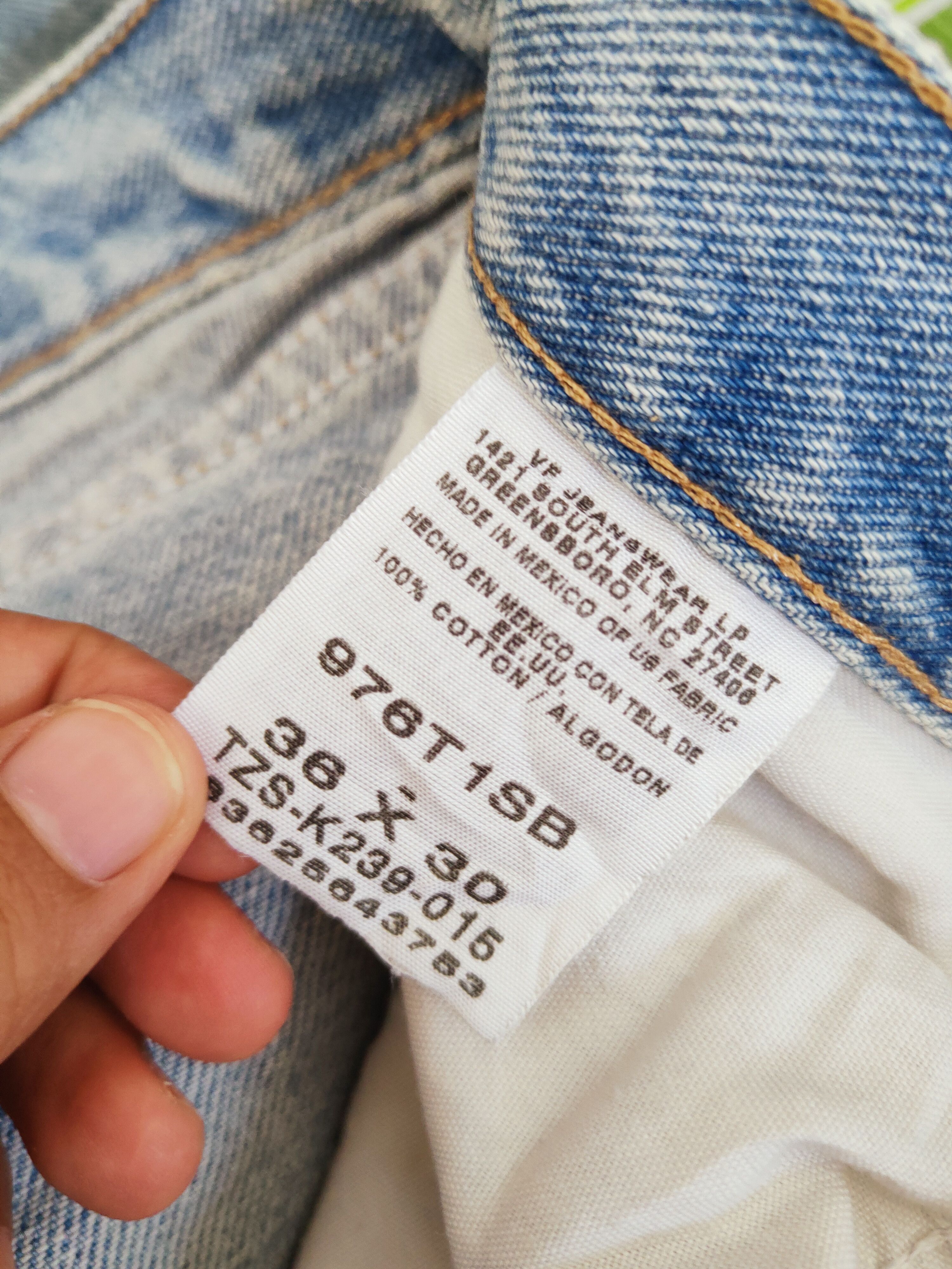 Vintage × Wrangler Vintage Wrangler Blue Faded Distressed Jeans Size US 36 / EU 52 - 15 Thumbnail
