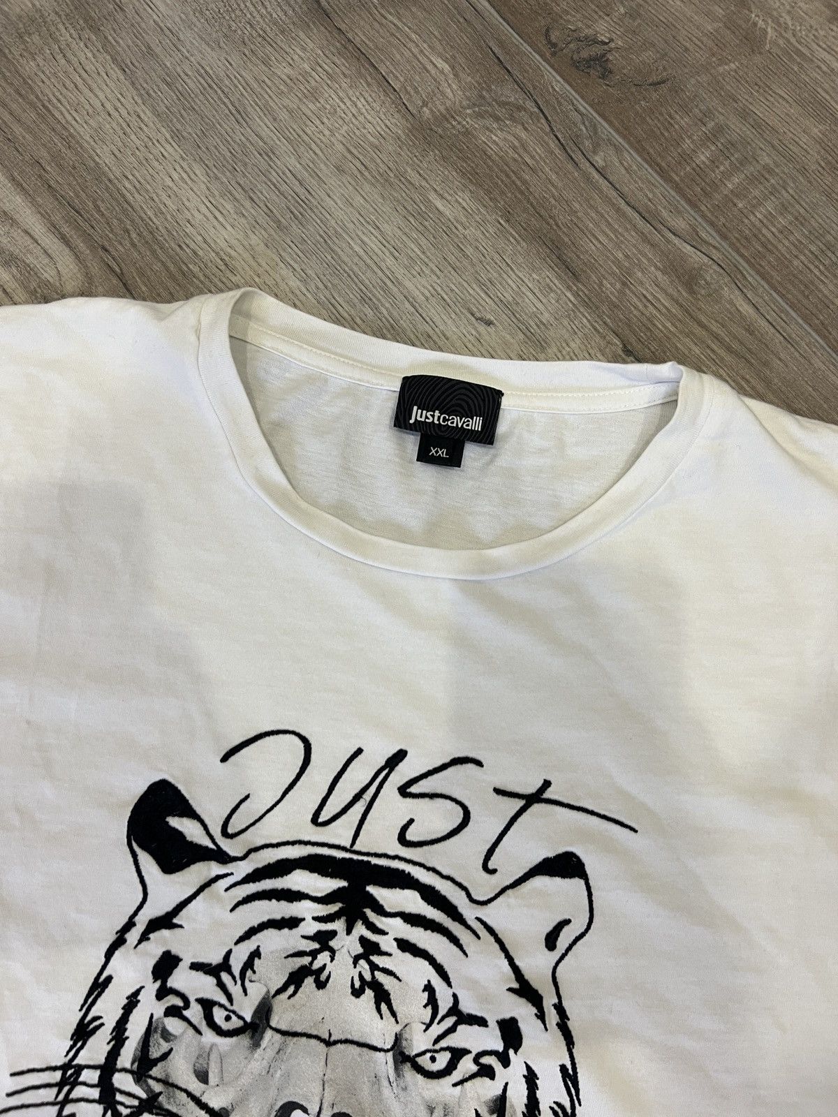 Just Cavalli × Vintage vintage women's Just Cavalli white t-shirt with large logo Size XXL / US 16-18 / IT 52-54 - 3 Thumbnail