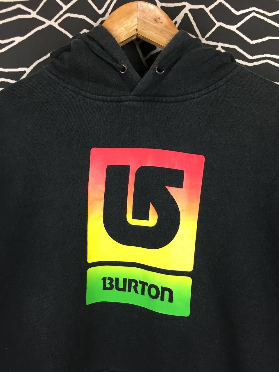 Burton Vtg Burton Snowboards Big Logo Pullover Hoodie Size US S / EU 44-46 / 1 - 4 Thumbnail