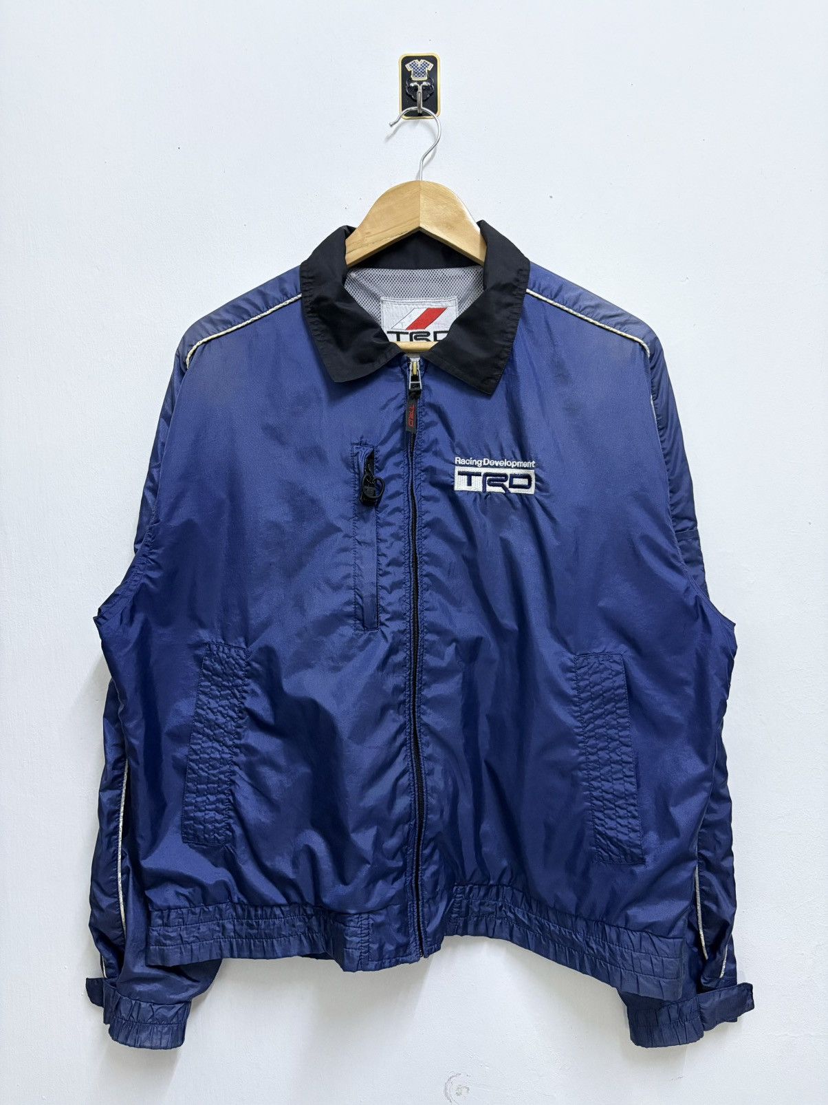 Japanese Brand Vintage 90's TRD Toyota Utility Garment Racing Light Jacket Size US L / EU 52-54 / 3 - 1 Thumbnail