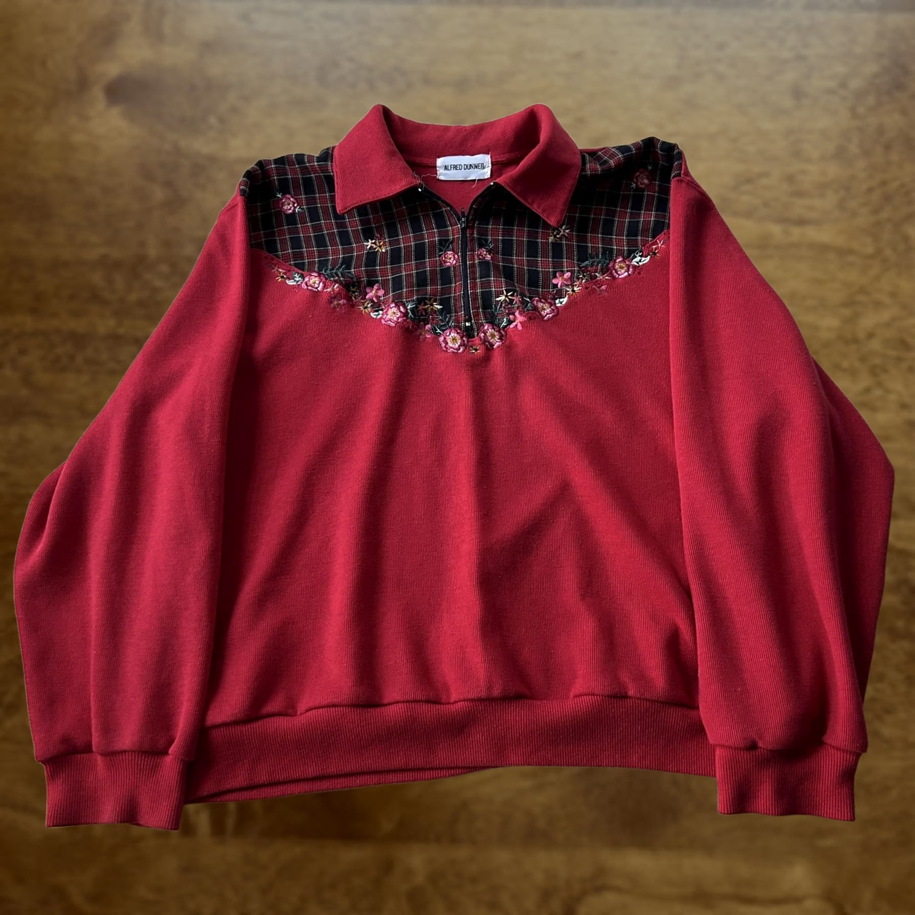 Vintage Alfred Dunner Womens Large Red Floral Embroidered Zip Long Sleeve Polo Shirt Size L / US 10 / IT 46 - 1 Thumbnail