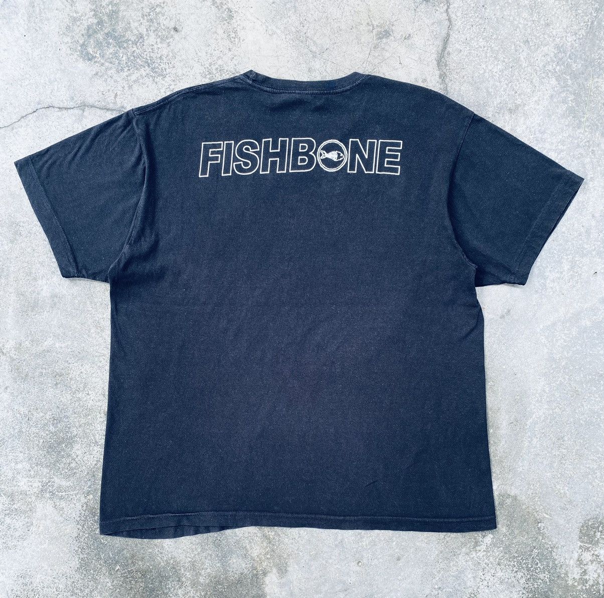 Band Tees Rare🔥Vintage Fishbone Band tees Size US L / EU 52-54 / 3 - 2 Thumbnail