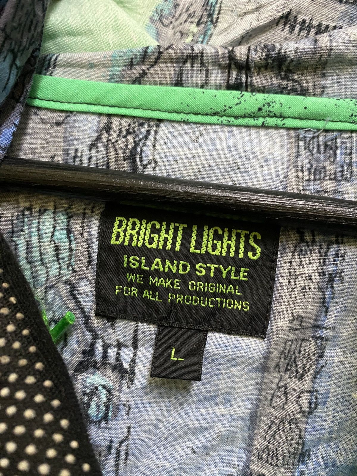 Vintage Vintage Bright Lights Island Style Neon Windbreaker Jacket Size US L / EU 52-54 / 3 - 6 Thumbnail