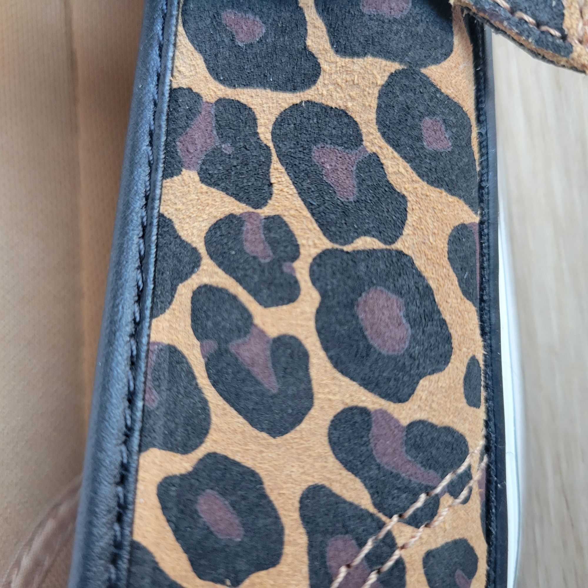 ⭐Converse Dainty Mary Jane Leopard Sz 9 Womens shoes Sneaker