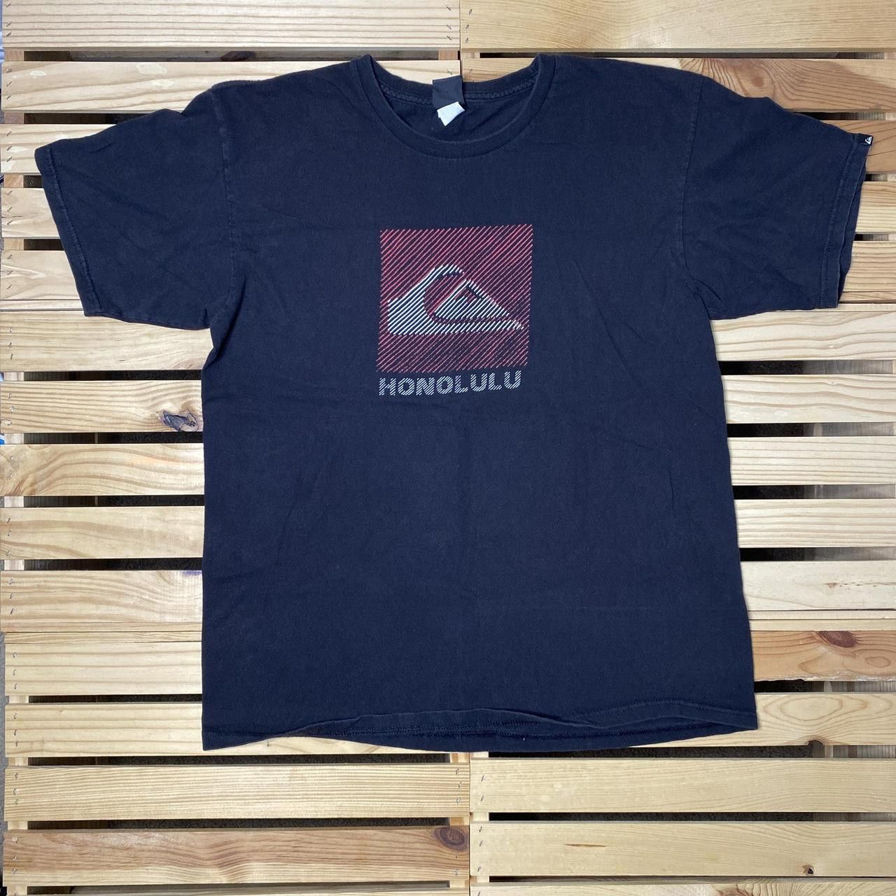 Quiksilver Vintage Quiksilver Hawaii Black Surf Tee Size Large Size US L / EU 52-54 / 3 - 1 Thumbnail