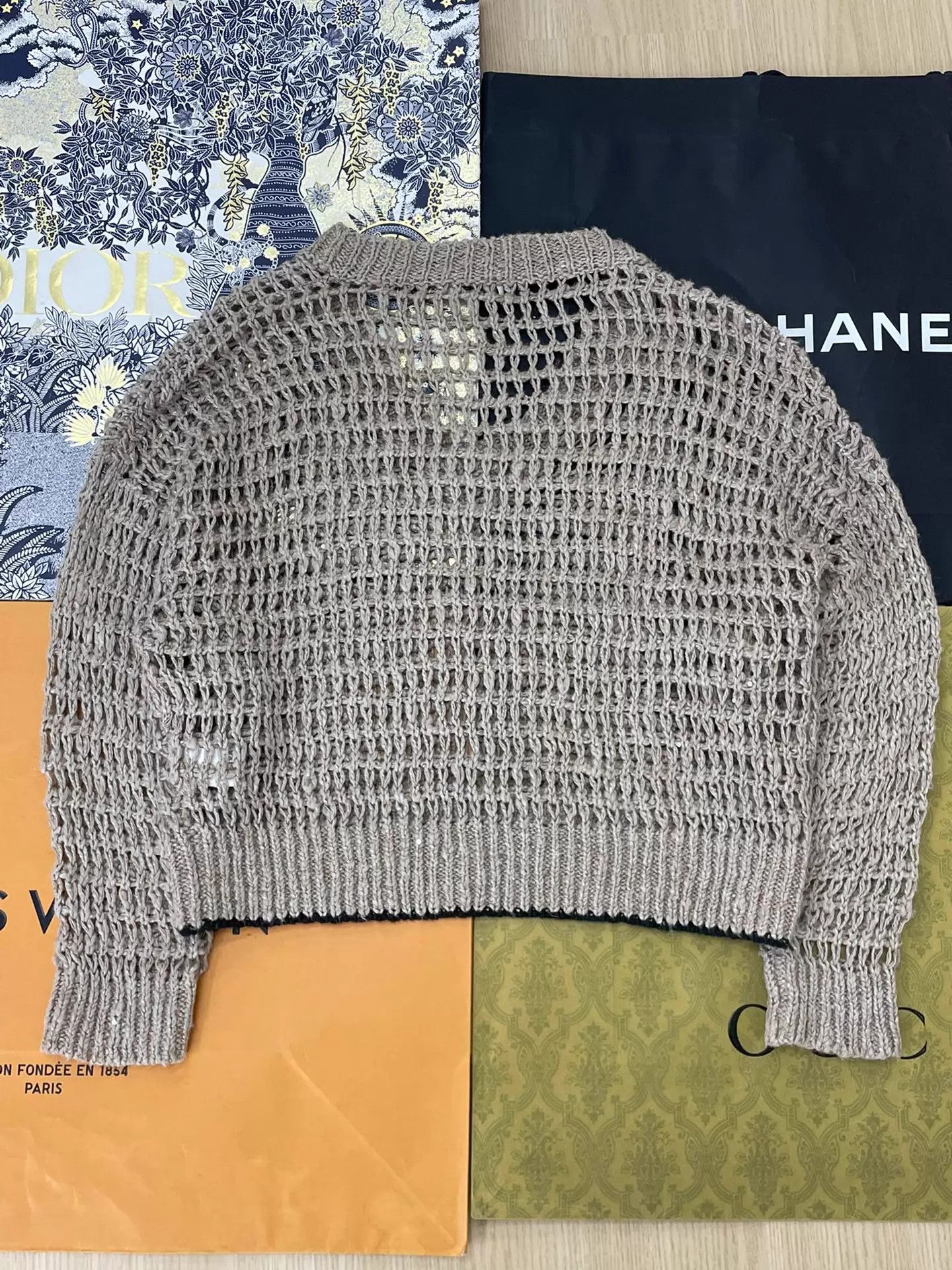 Brunello Cucinelli Brunello Cucinelli Khaki V-neck Sequin Cutout Knit XS Size XS / US 0-2 / IT 36-38 - 3 Thumbnail