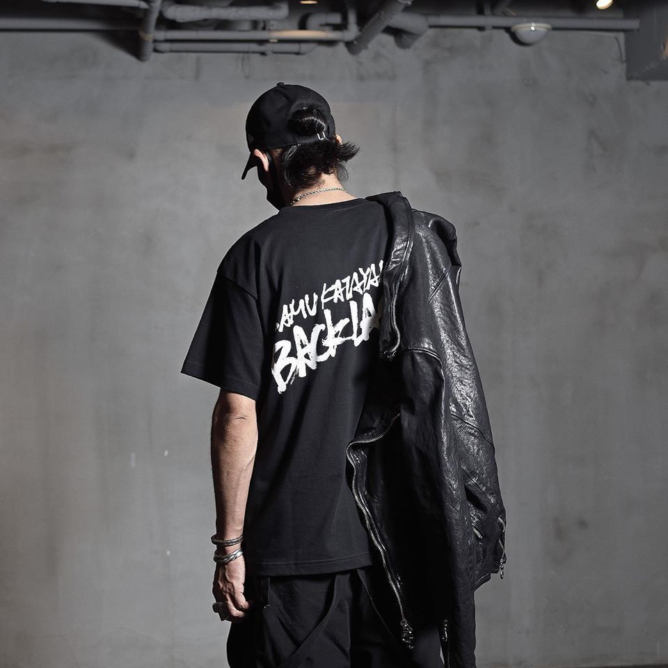 Isamu Katayama Backlash 24SS Handwritten Logo Printed T-shirt Size US M / EU 48-50 / 2 - 1 Thumbnail