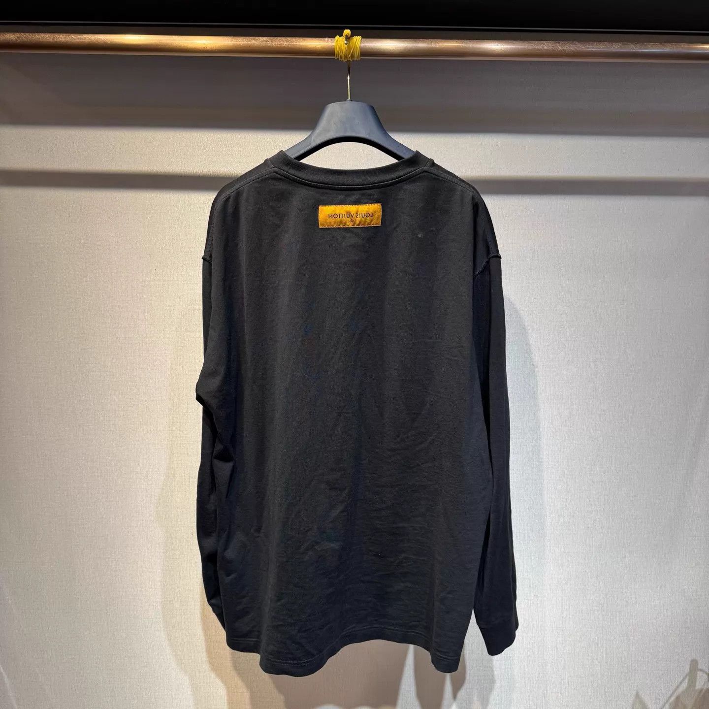 Louis Vuitton Louis Vuitton Rainbow Gradient LV Logo Print LS XL New Size US XL / EU 56 / 4 - 2 Thumbnail