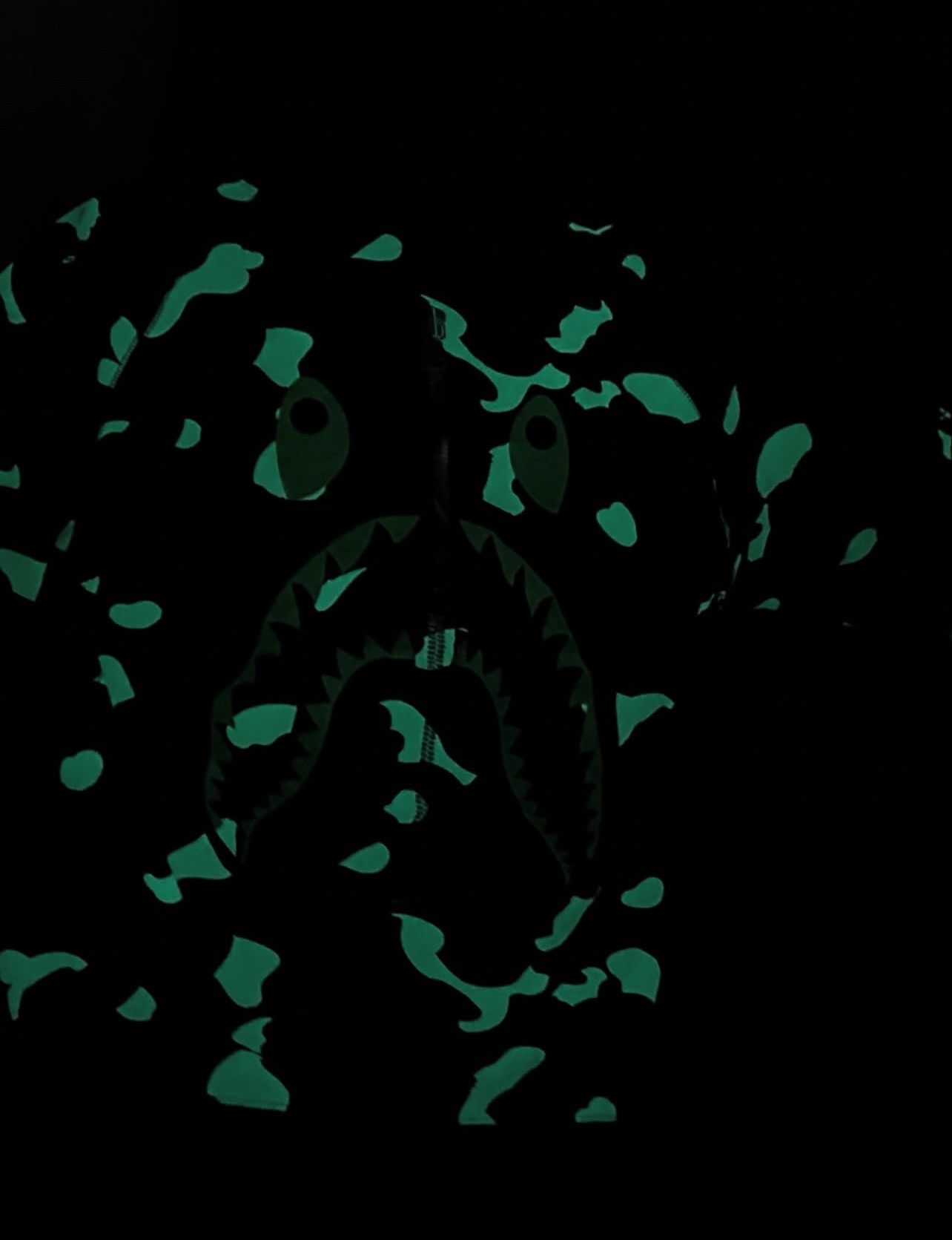 Bape Rare Bape Shark Camo Glow in the Dark Crewneck / Sweatshirt Size US M / EU 48-50 / 2 - 2 Thumbnail