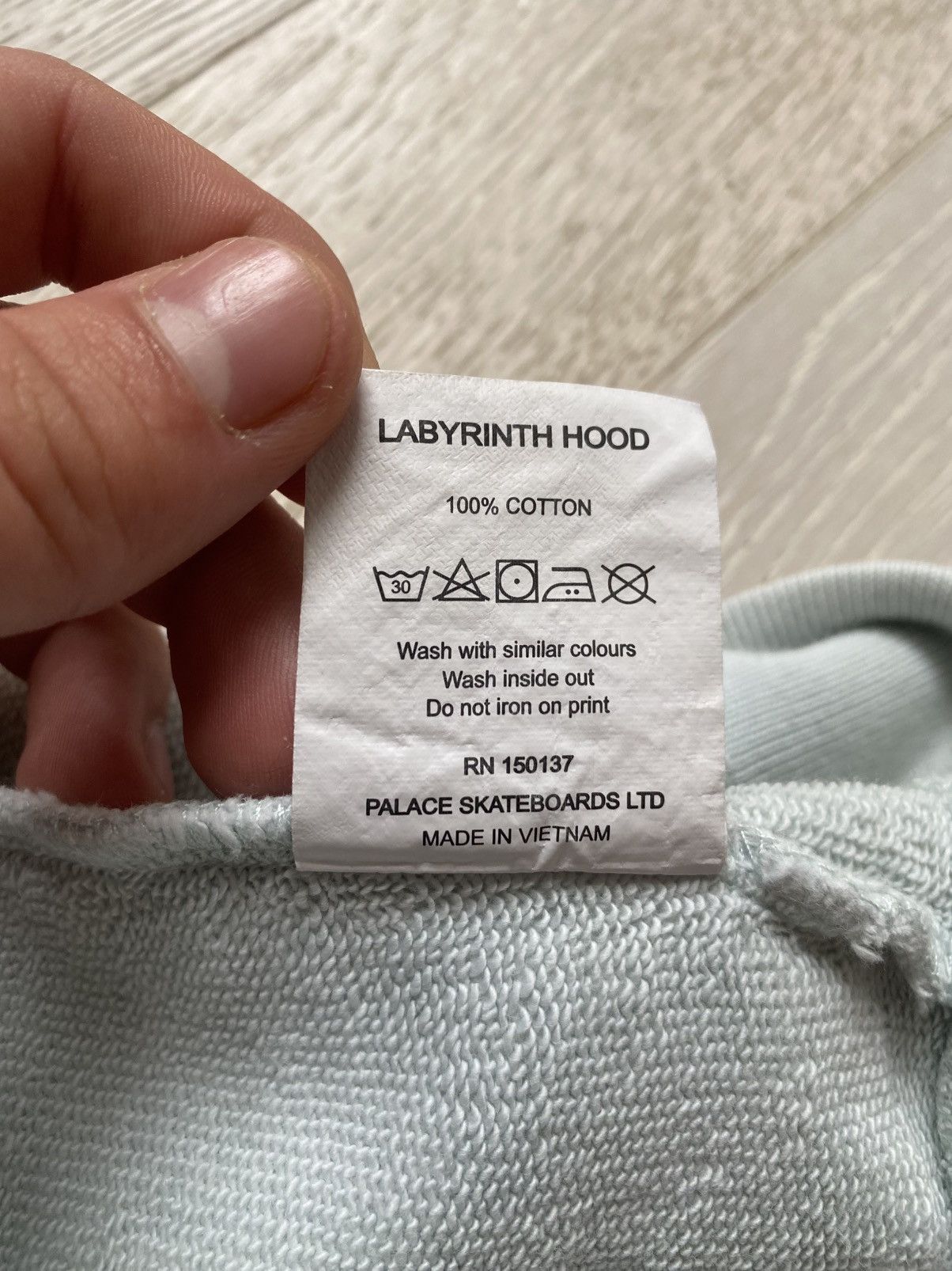 Palace Palace Labyrinth Hood ‘Ice’ Size US L / EU 52-54 / 3 - 15 Thumbnail