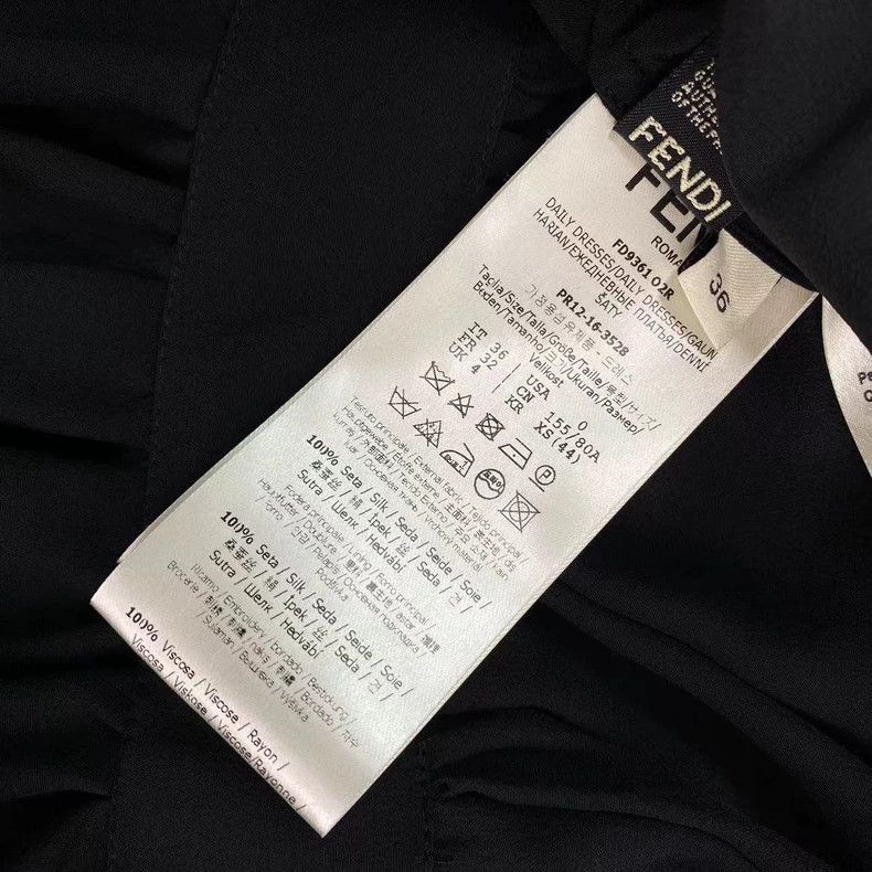Fendi Fendi size 36 Black silk dress Size XS / US 0-2 / IT 36-38 - 4 Thumbnail