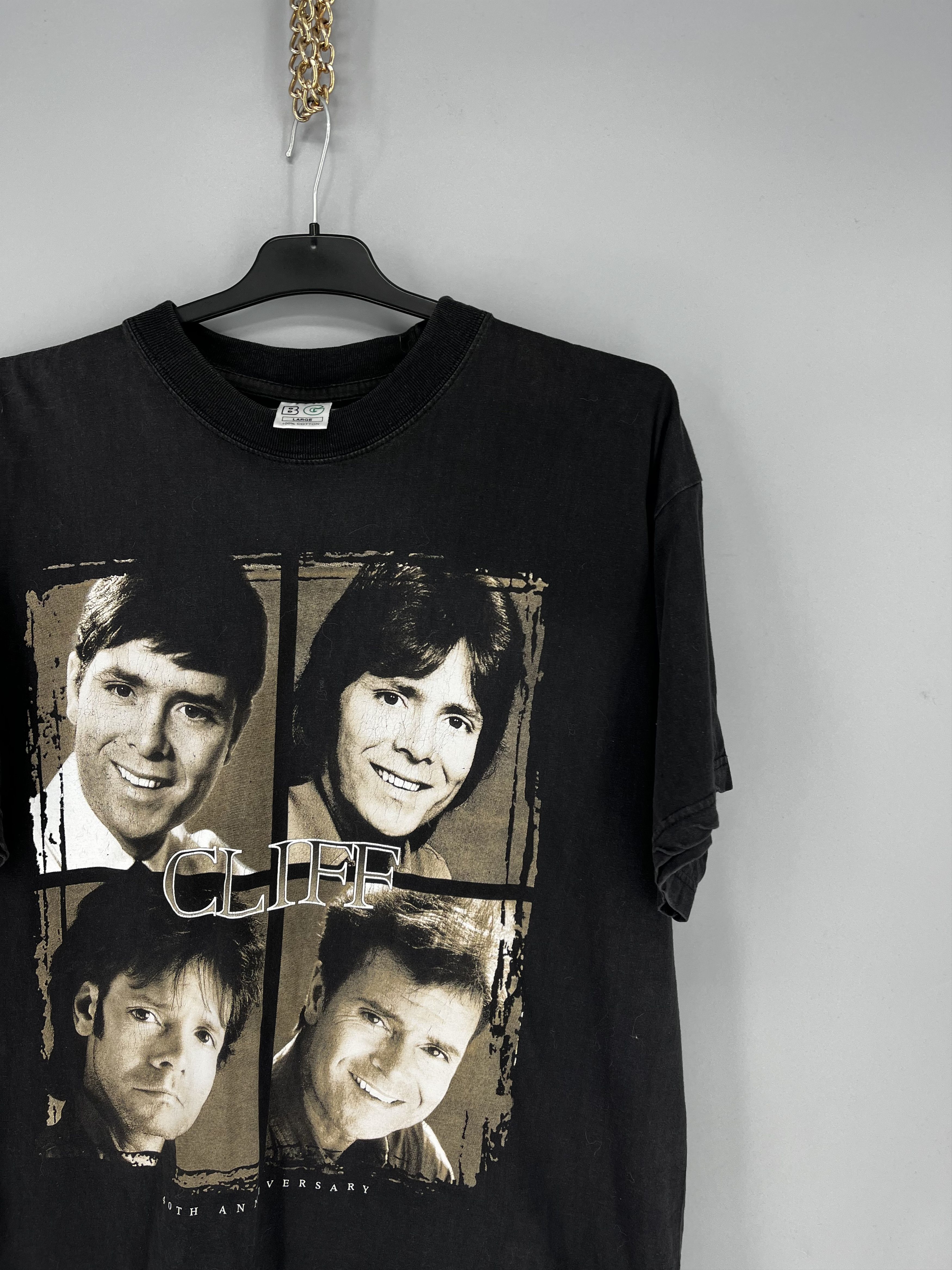Band Tees Vintage Cliff Richard T Shirt Australia NZ Anniversary 1998 Size US L / EU 52-54 / 3 - 5 Thumbnail
