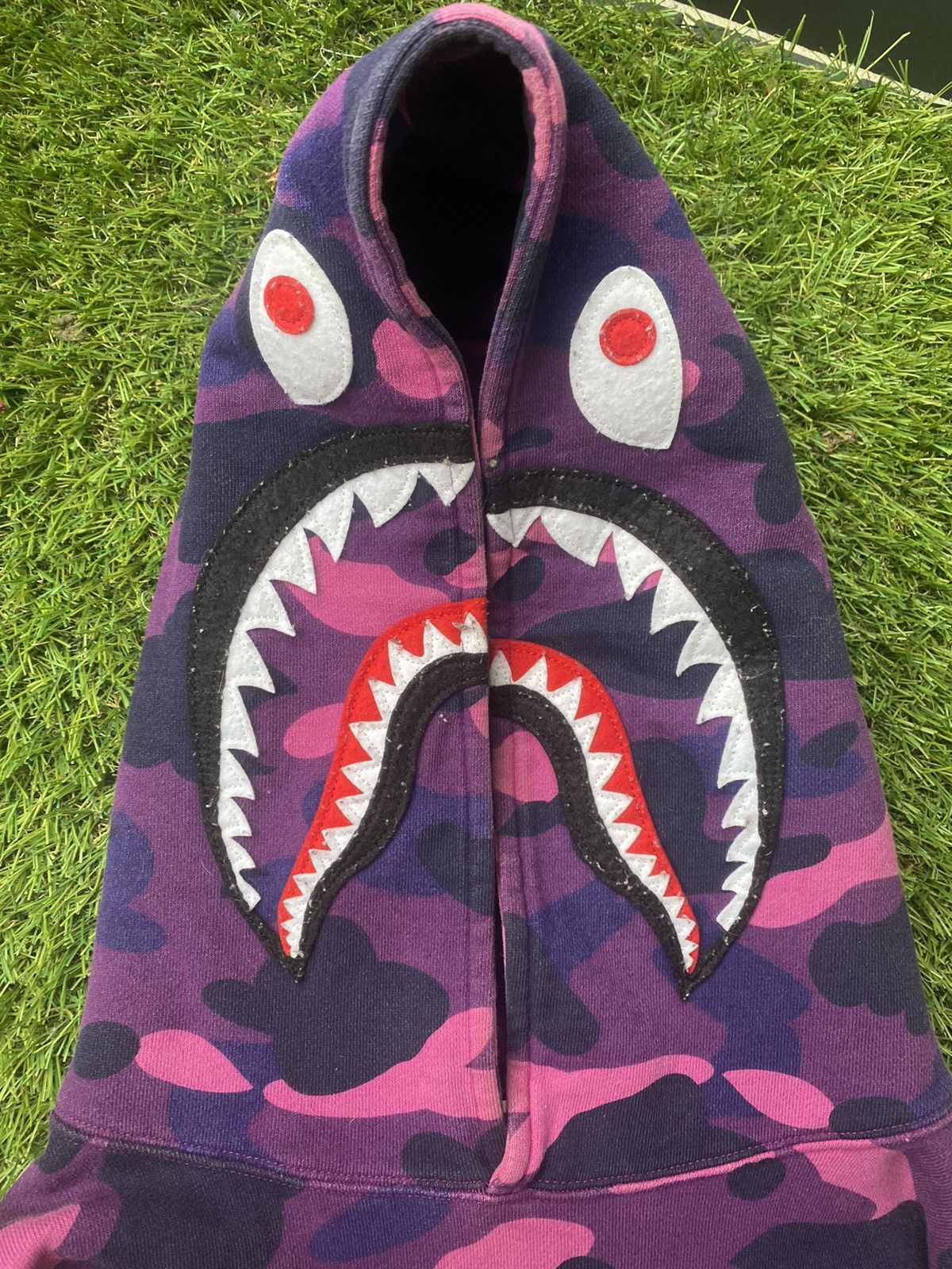Bape Color Camo Shark Pullover Hoodie Size US L / EU 52-54 / 3 - 2 Thumbnail