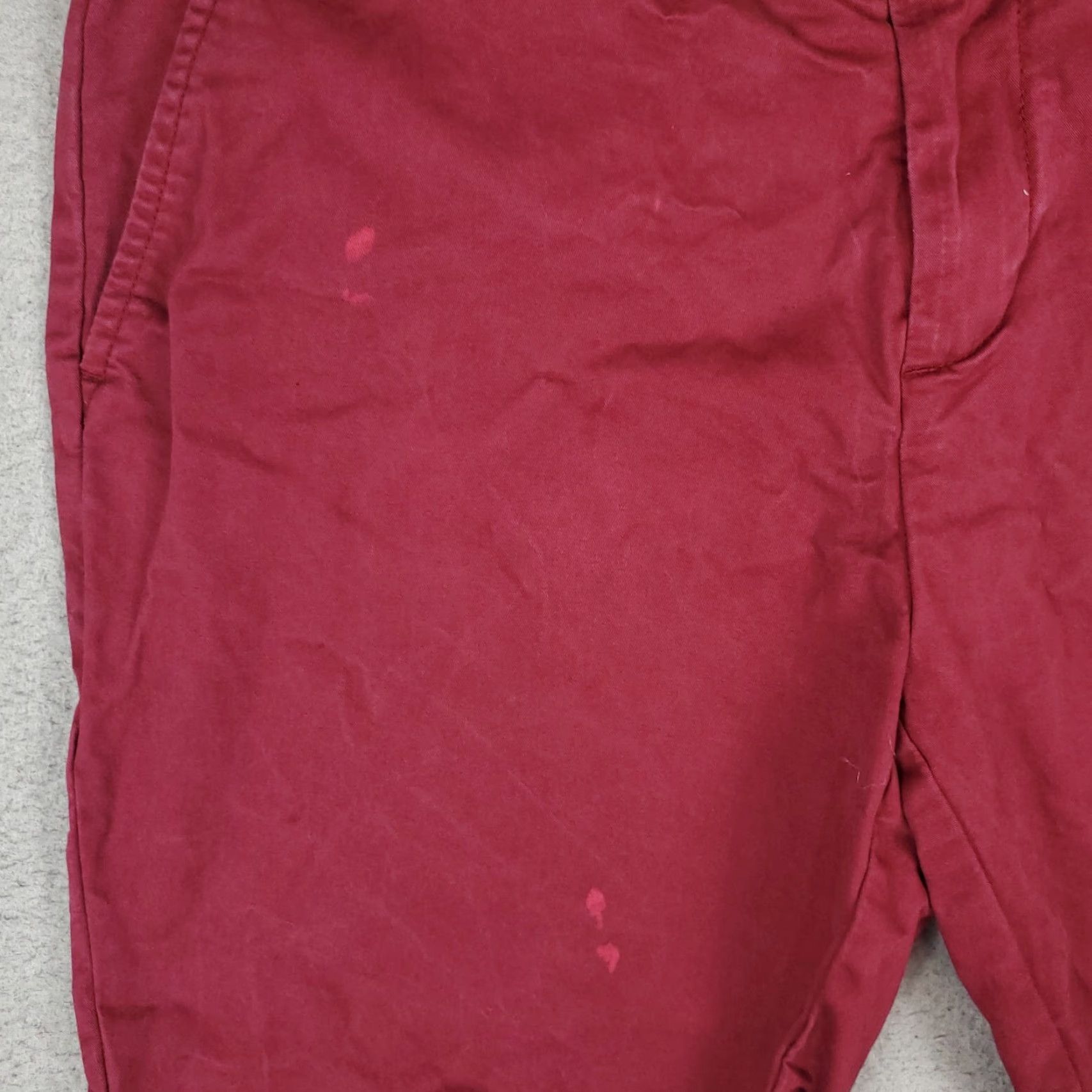 Tommy Hilfiger VINTAGE Tommy Hilfiger Men's Red Flat Front Chino Shorts Size 32 Casual Casualwear Size US 32 / EU 48 - 2 Thumbnail