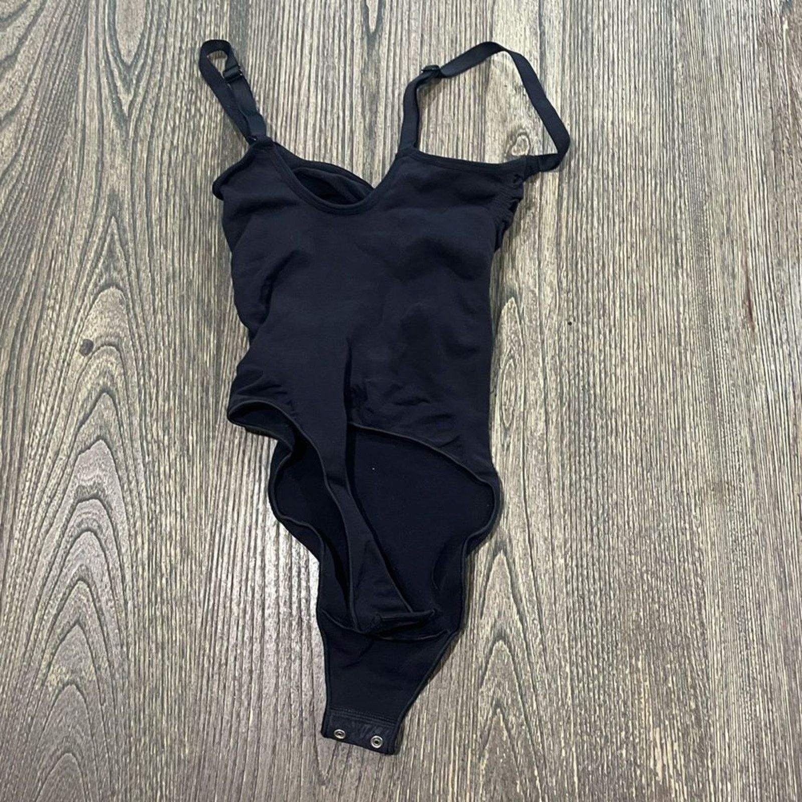 SKIMS NWOT Skims Shapewear Seamless Sculpt Brief Thong Bodysuit S Size S / US 4 / IT 40 - 4 Thumbnail