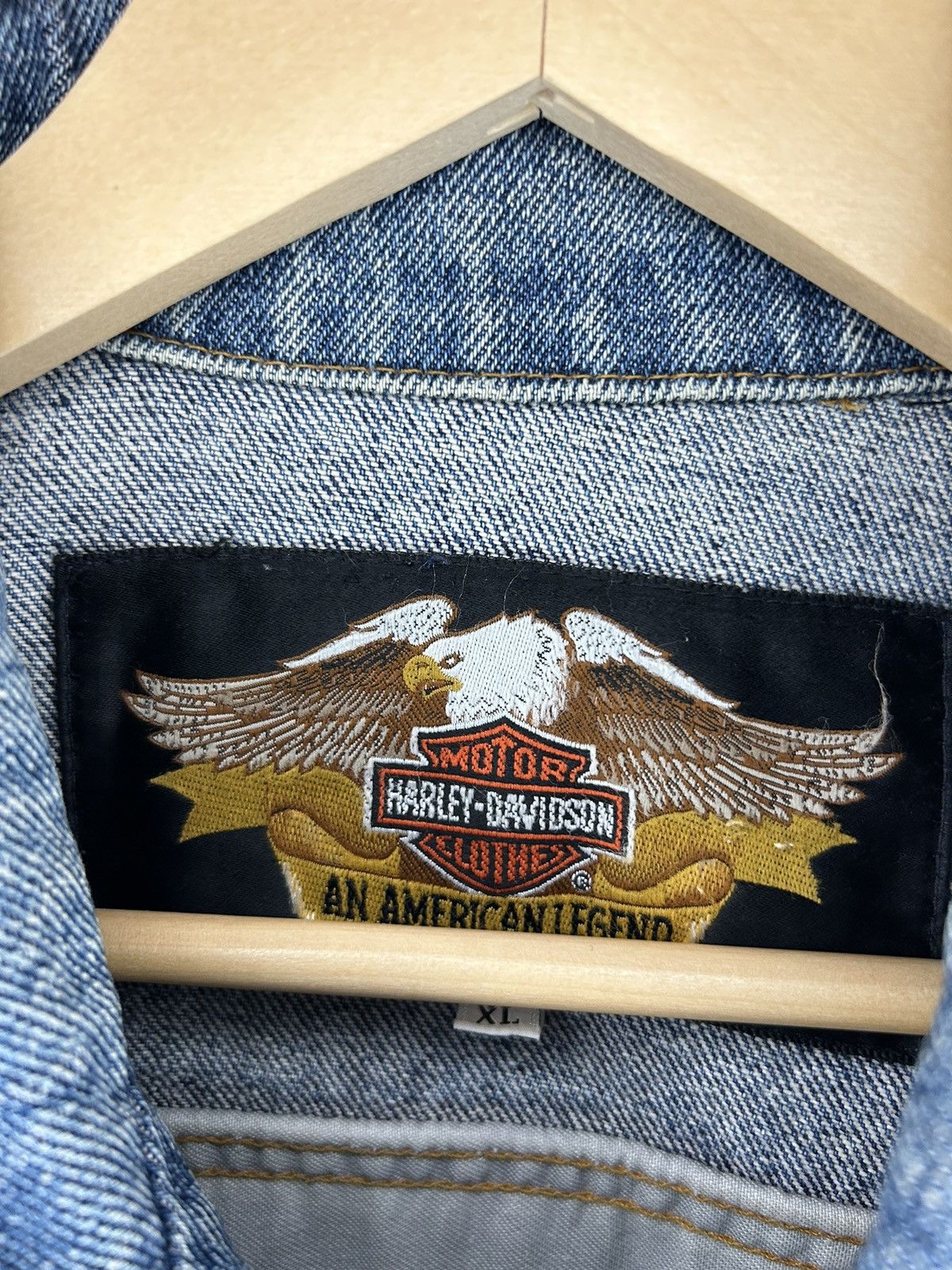 Harley Davidson Vintage 90s Harley Davidson Embossed Denim Jacket Size US XL / EU 56 / 4 - 9 Thumbnail