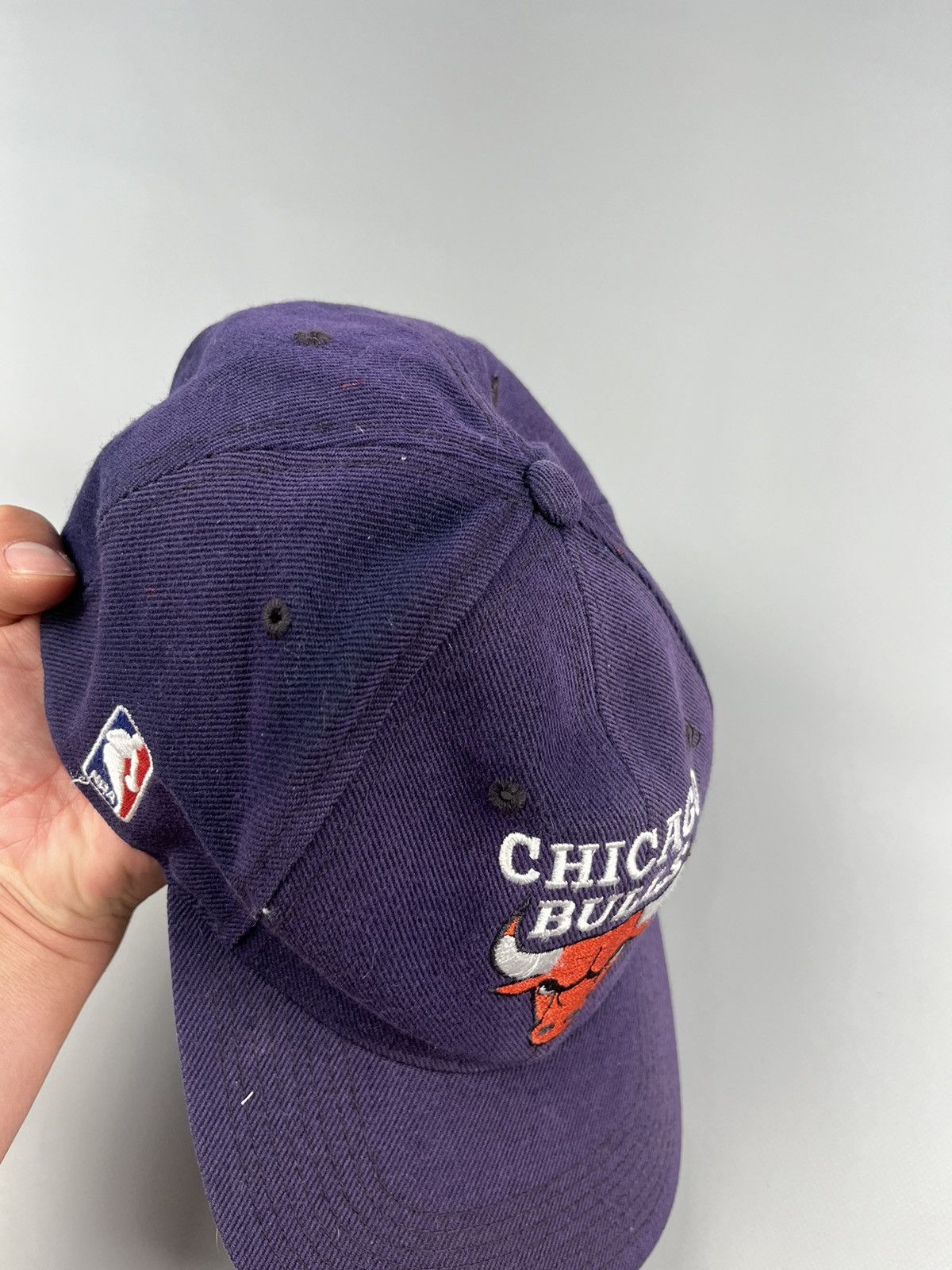 NBA × Vintage RARE 90s VINTAGE Chicago Bulls NBA Faded Wool Snapback Cap Size ONE SIZE - 7 Thumbnail