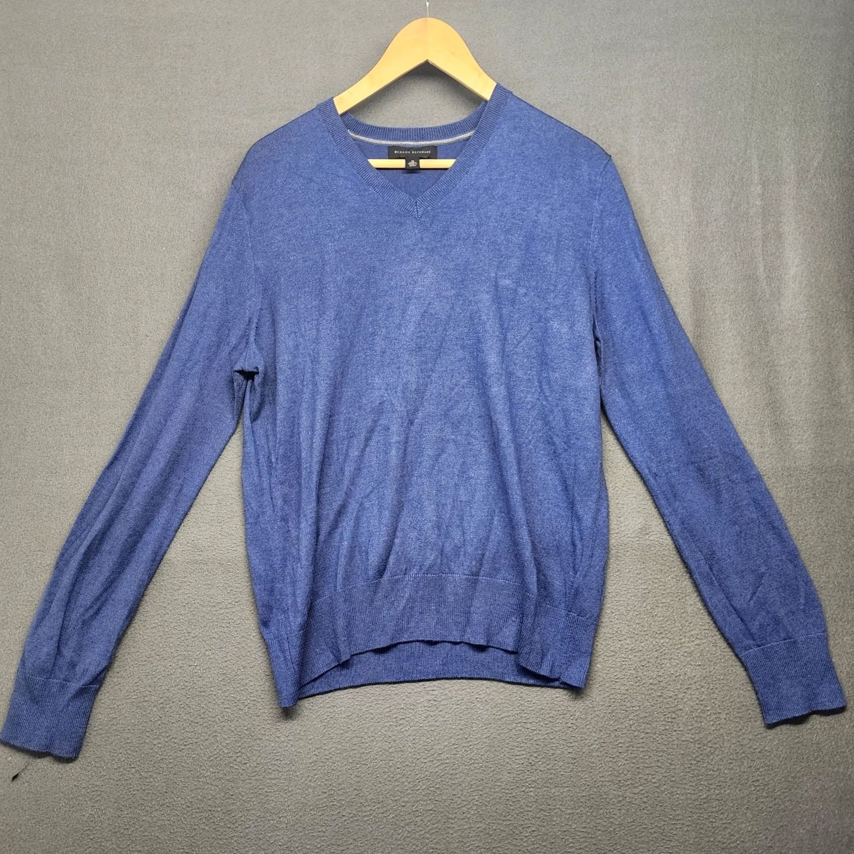 Banana Republic VINTAGE Banana Republic Sweater Mens M Blue Silk Cashmere Blend Lightweight Preppy Pullover V-Neck Long Sleeve Fall Winter Mens Size US M / EU 48-50 / 2 - 2 Thumbnail
