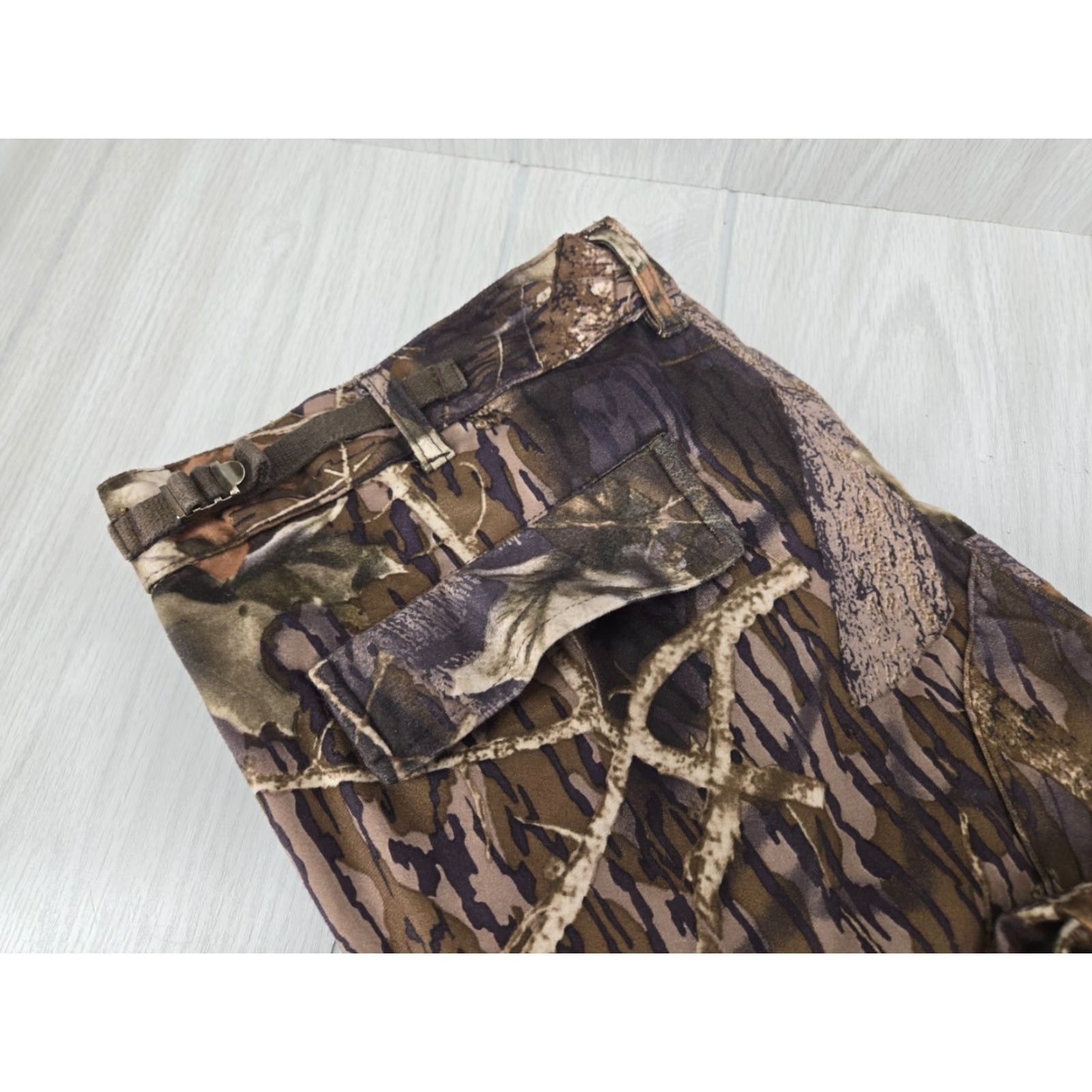 Vintage VINTAGE Master Sportsman Cargo Pants Mens L Mossy Oak Camouflage Polyester Size US 33 - 7 Thumbnail