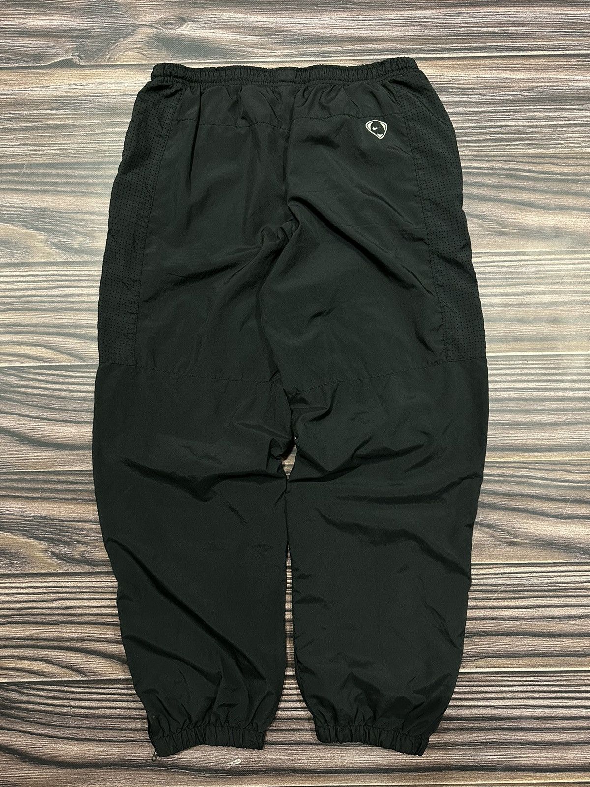 Nike × Vintage Vintage Nylon Pants Nike Soccer football Manchester United Size US 32 / EU 48 - 6 Thumbnail