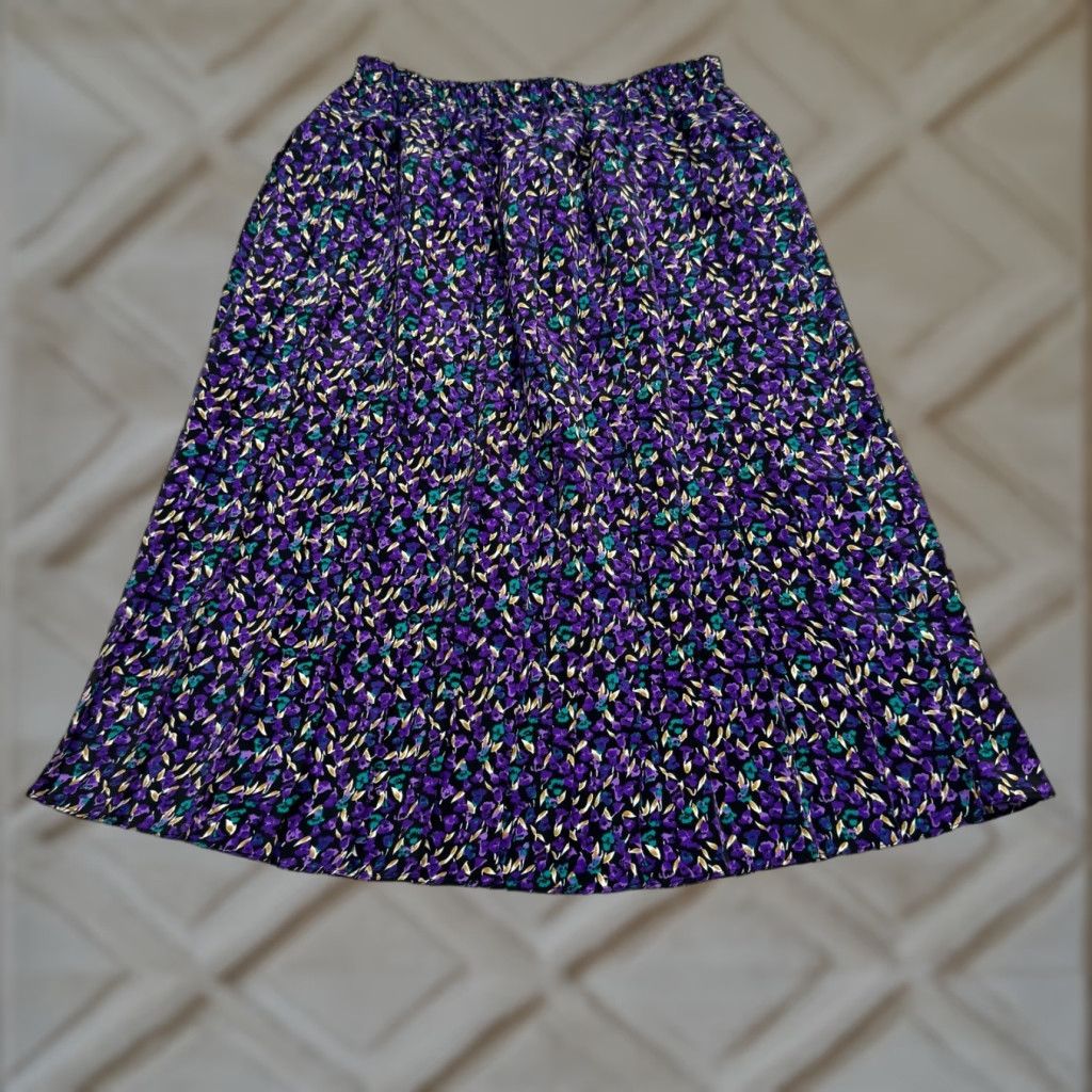 Vintage VINTAGE Floral Pleated Midi A-Line Skirt Womens 12 Purple Elastic Cottagecore 90s Boho Beach Retro Fall Spring Summer Hand Wash Only Size 34" / US 12 / IT 48 - 1 Thumbnail