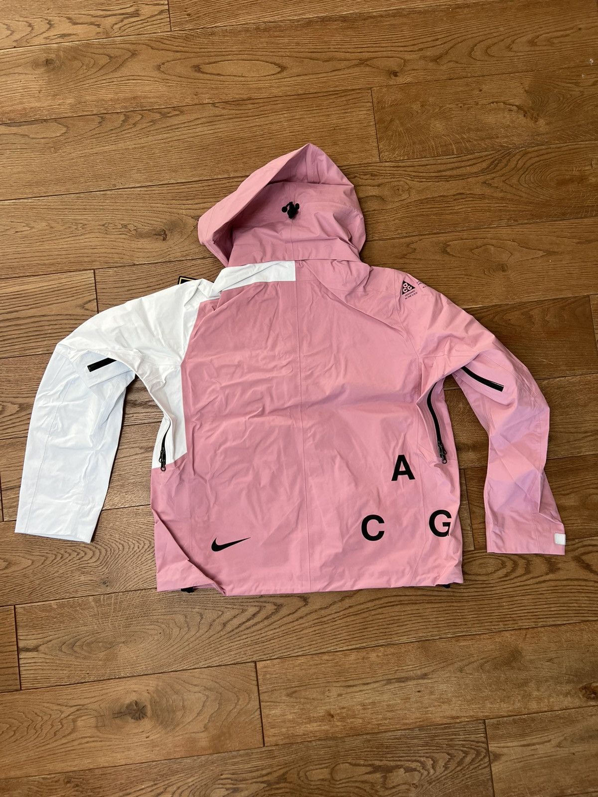 Nike ACG Nike ACG J13 ss18 goretex Medium new Size US M / EU 48-50 / 2 - 12 Thumbnail