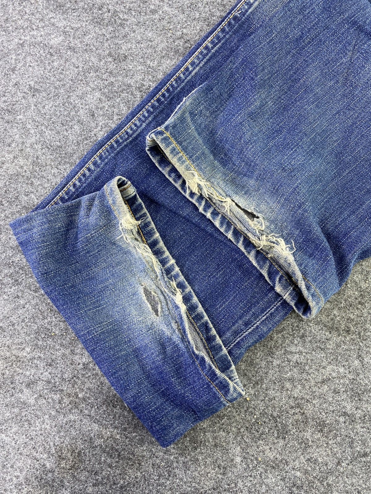 Levi's Vintage Levi's 703 Distressed Blue Wash Jeans - J847 Size US 31 - 8 Thumbnail