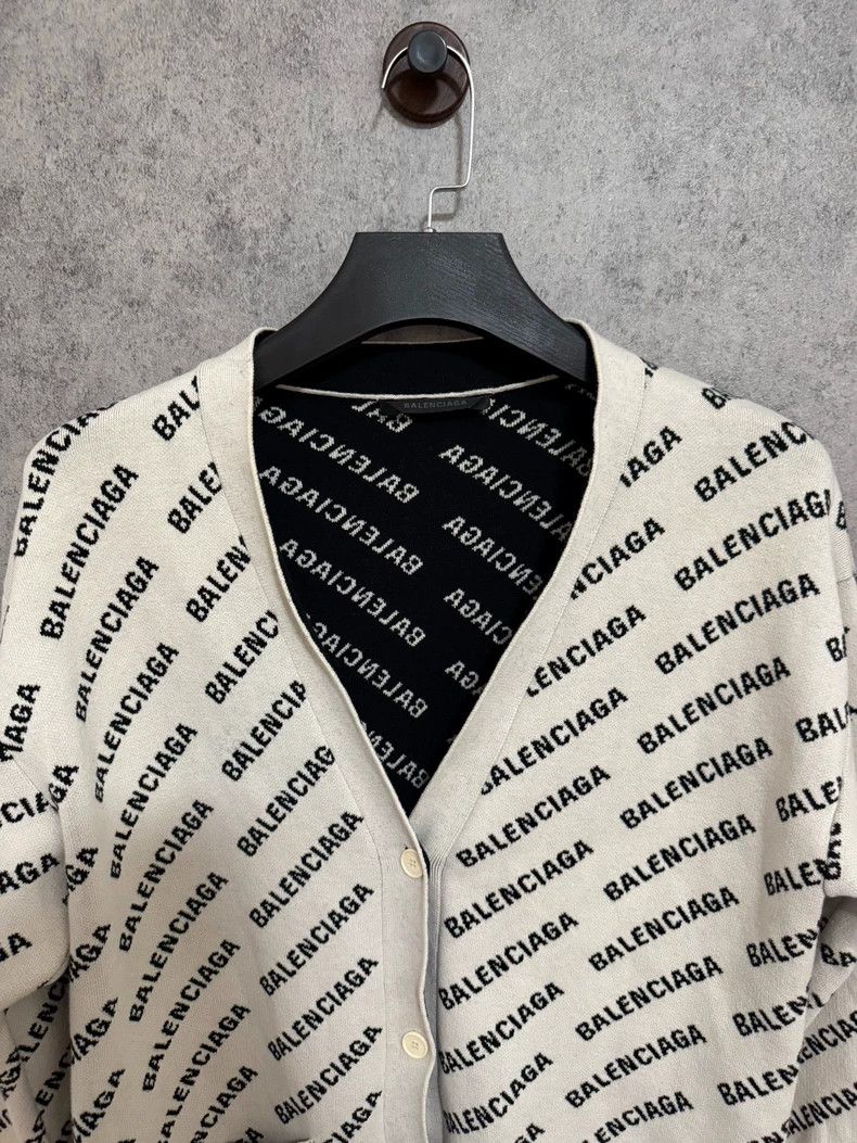 Balenciaga Balenciaga New printed stretch knitted cardigan Size M / US 6-8 / IT 42-44 - 2 Thumbnail